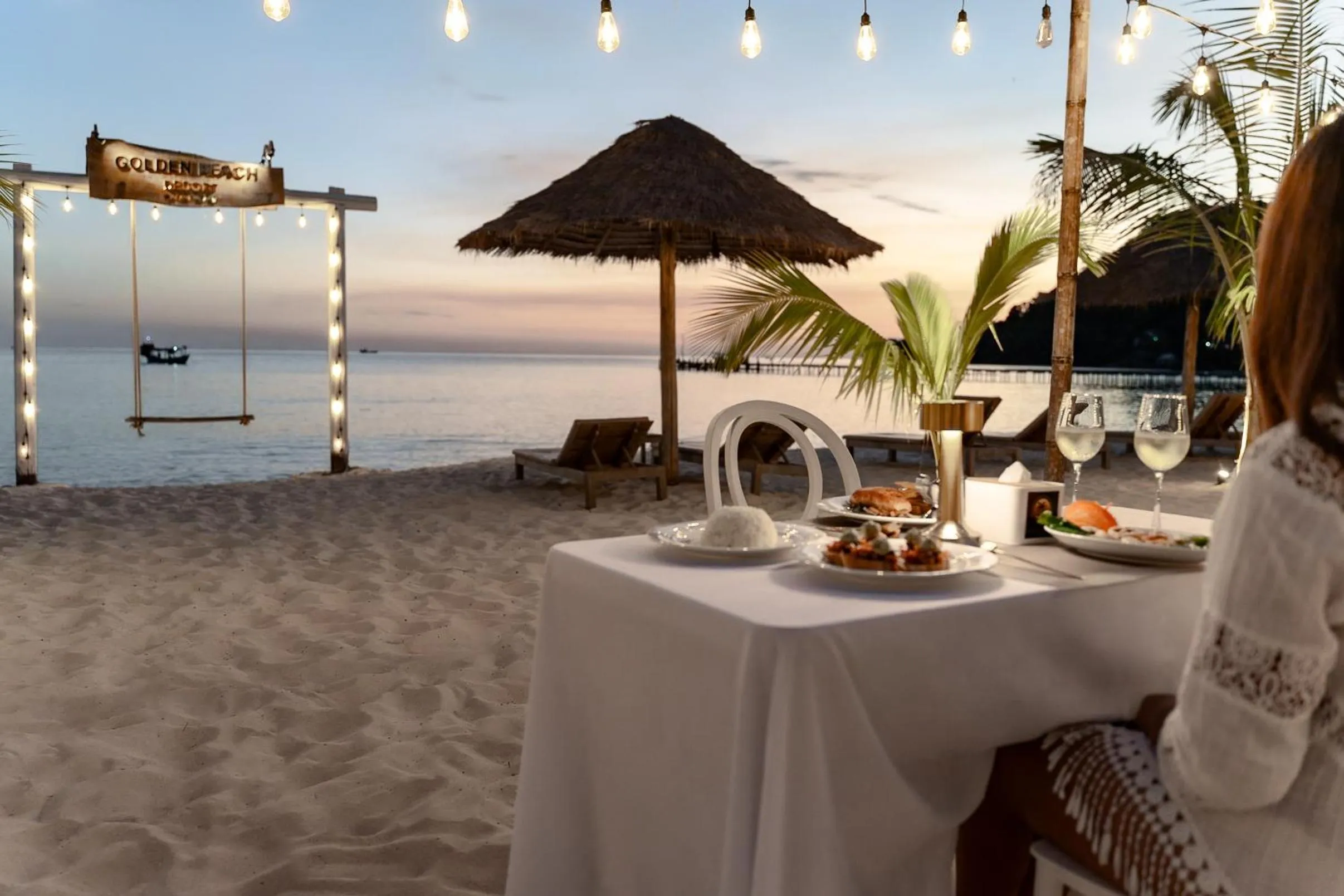 Food and drinks in Golden Beach Resort