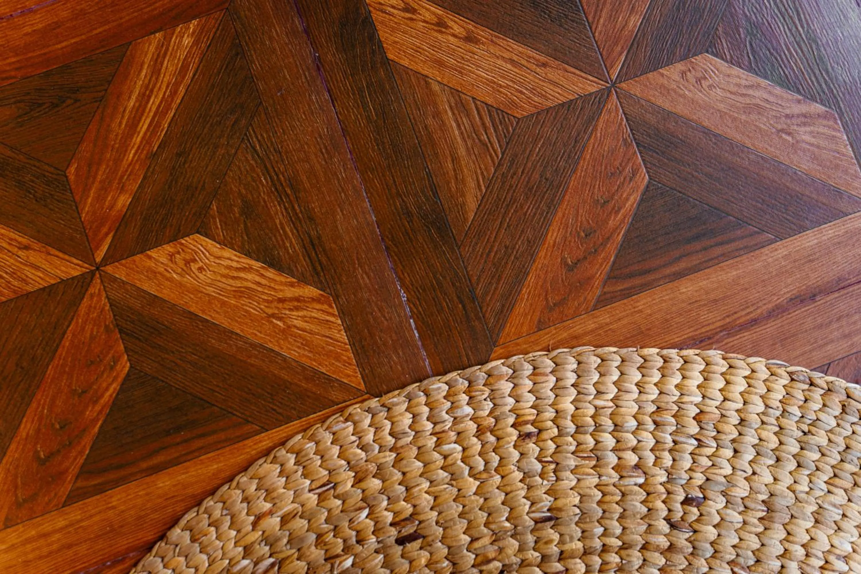 Decorative detail in Golden Beach Resort