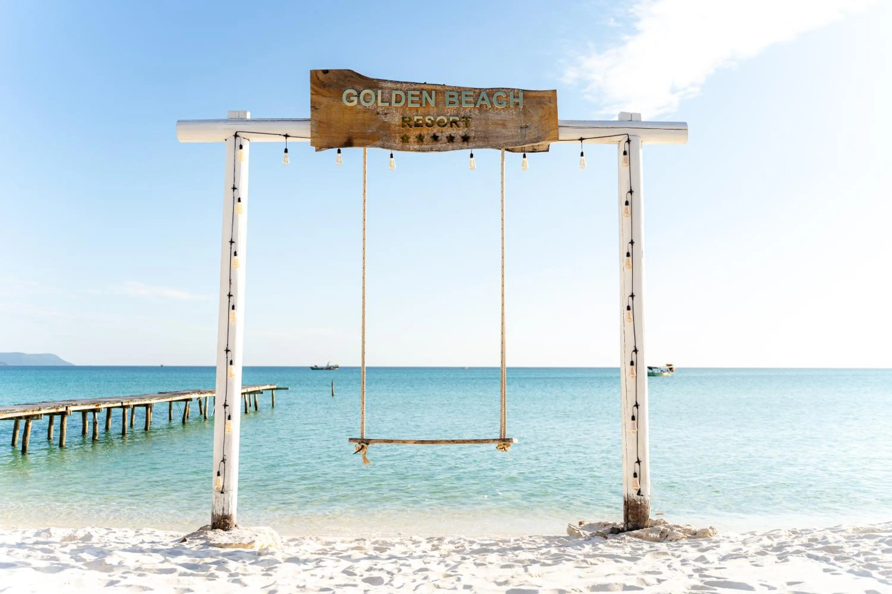 Beach in Golden Beach Resort