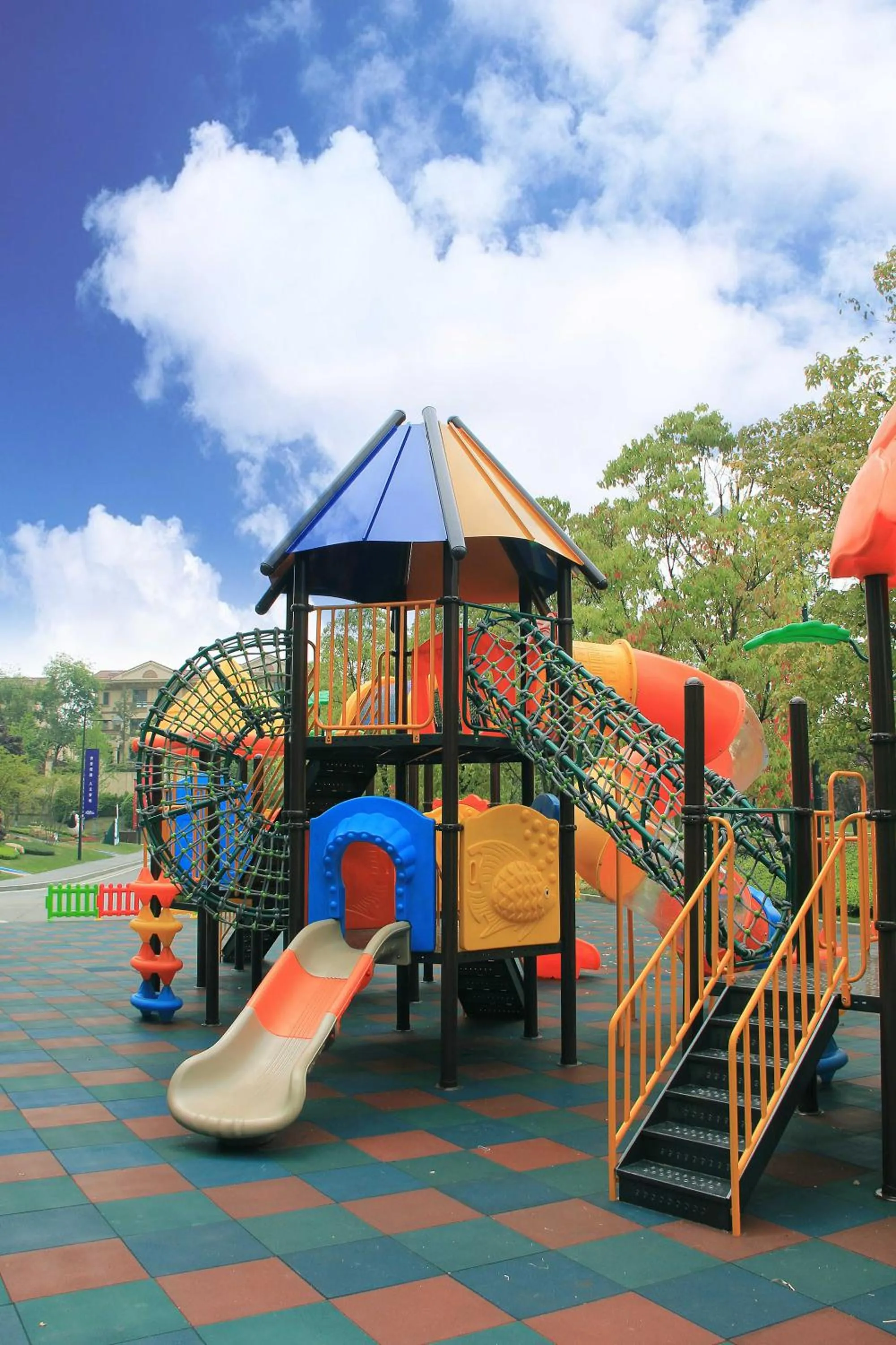 Children play ground in Howard Johnson Agile Plaza Chengdu