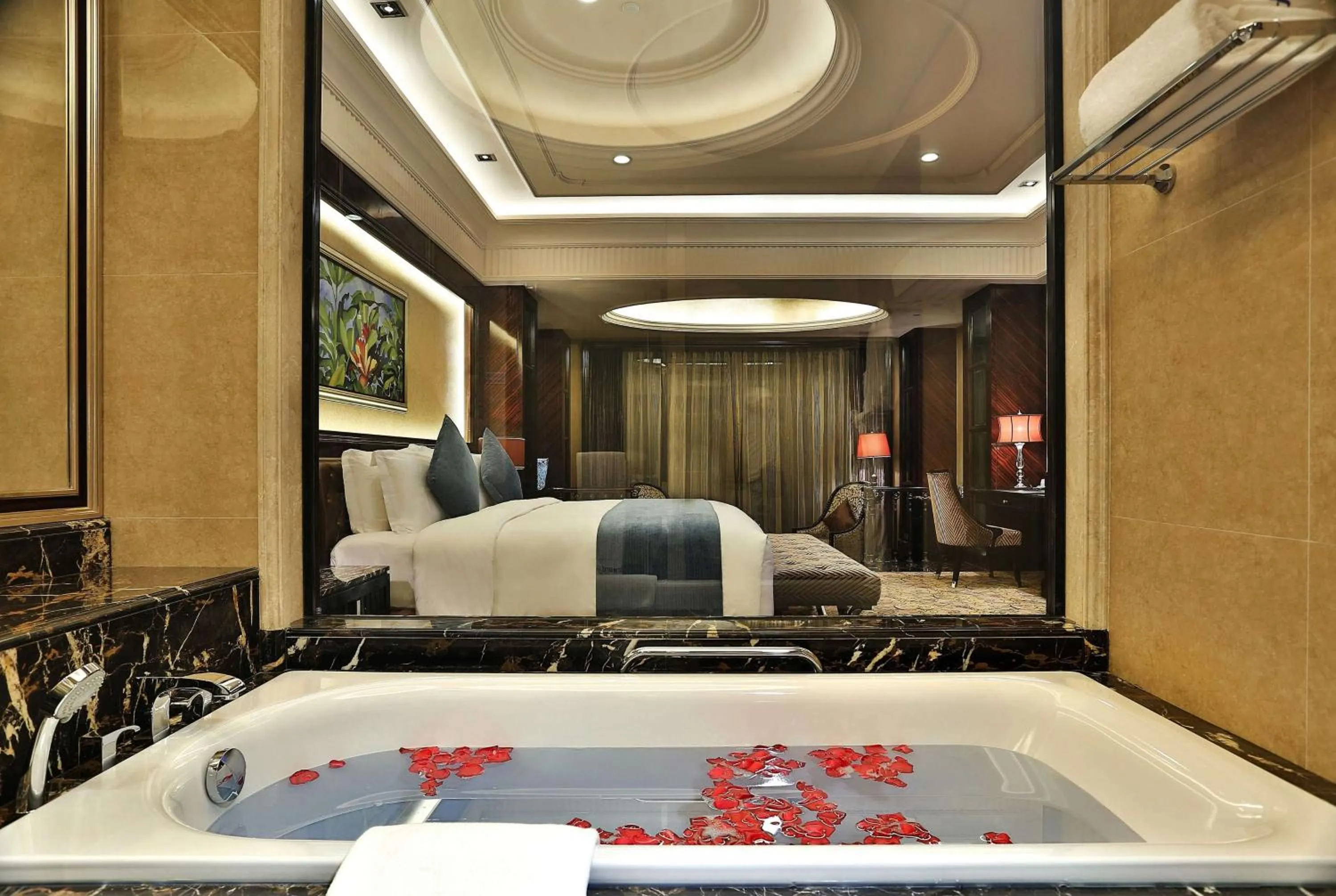 Photo of the whole room, Bed in Howard Johnson Agile Plaza Chengdu