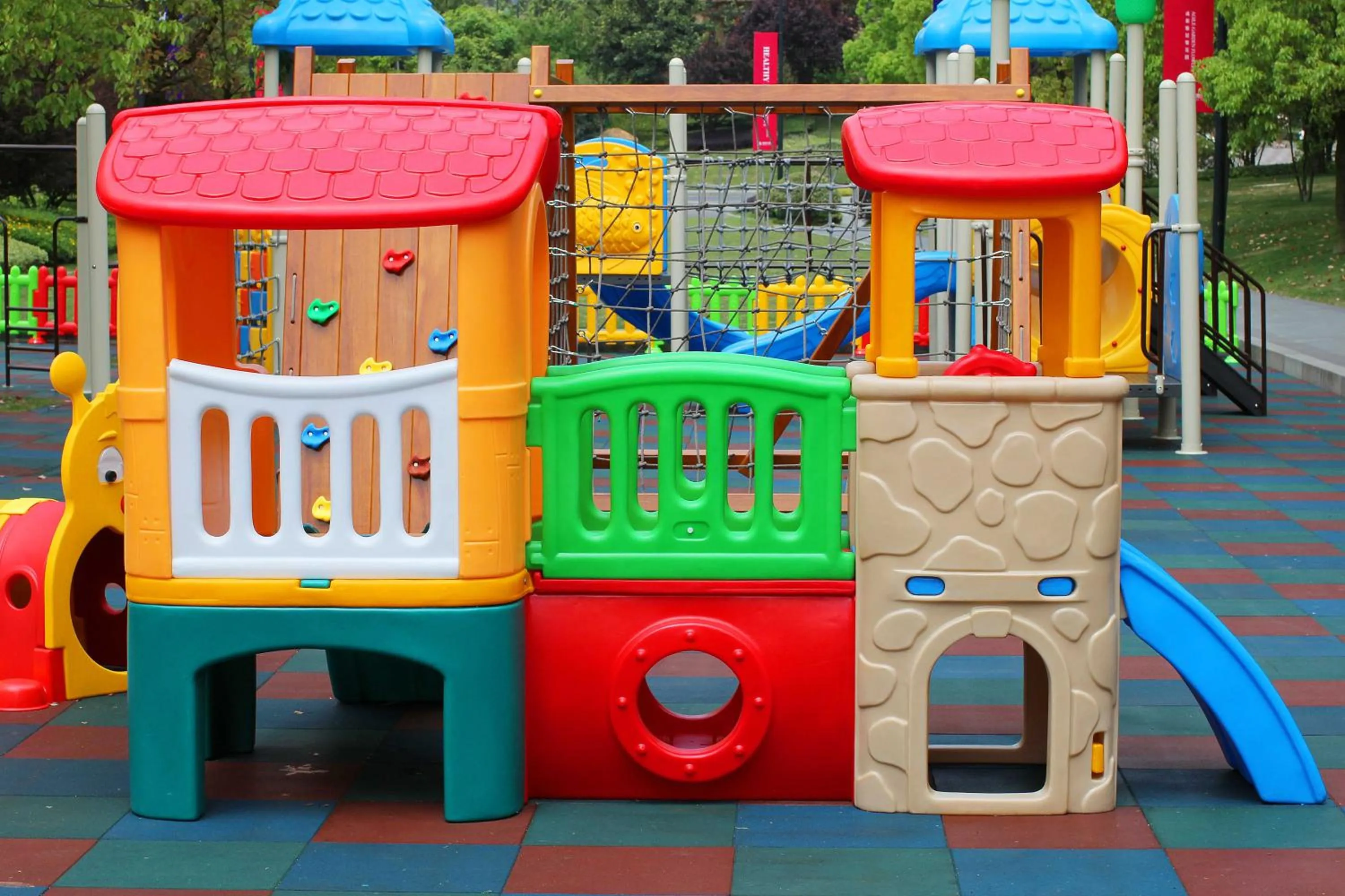 Children play ground in Howard Johnson Agile Plaza Chengdu