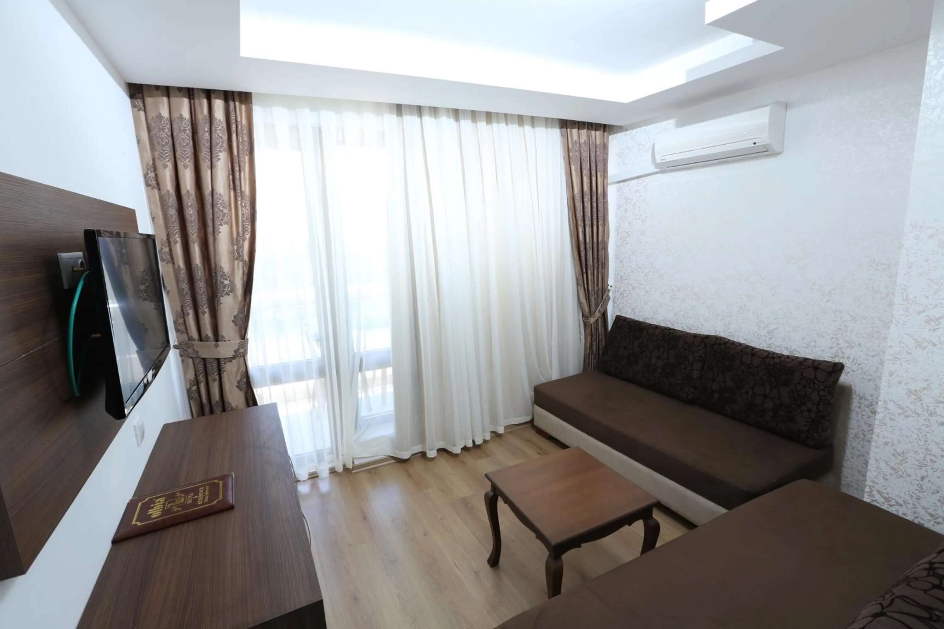 Photo of the whole room in Olbia Hotel