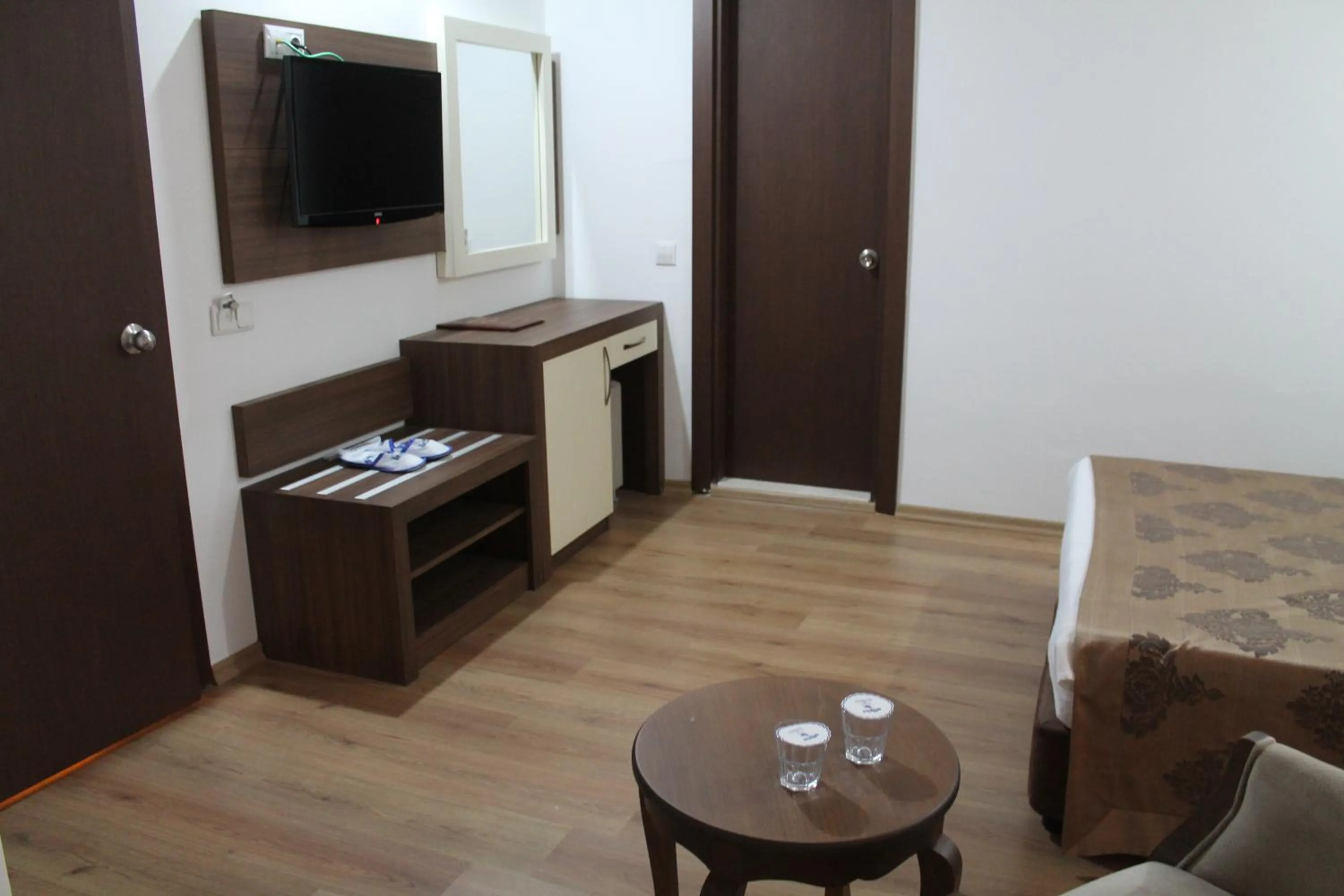 Photo of the whole room in Olbia Hotel