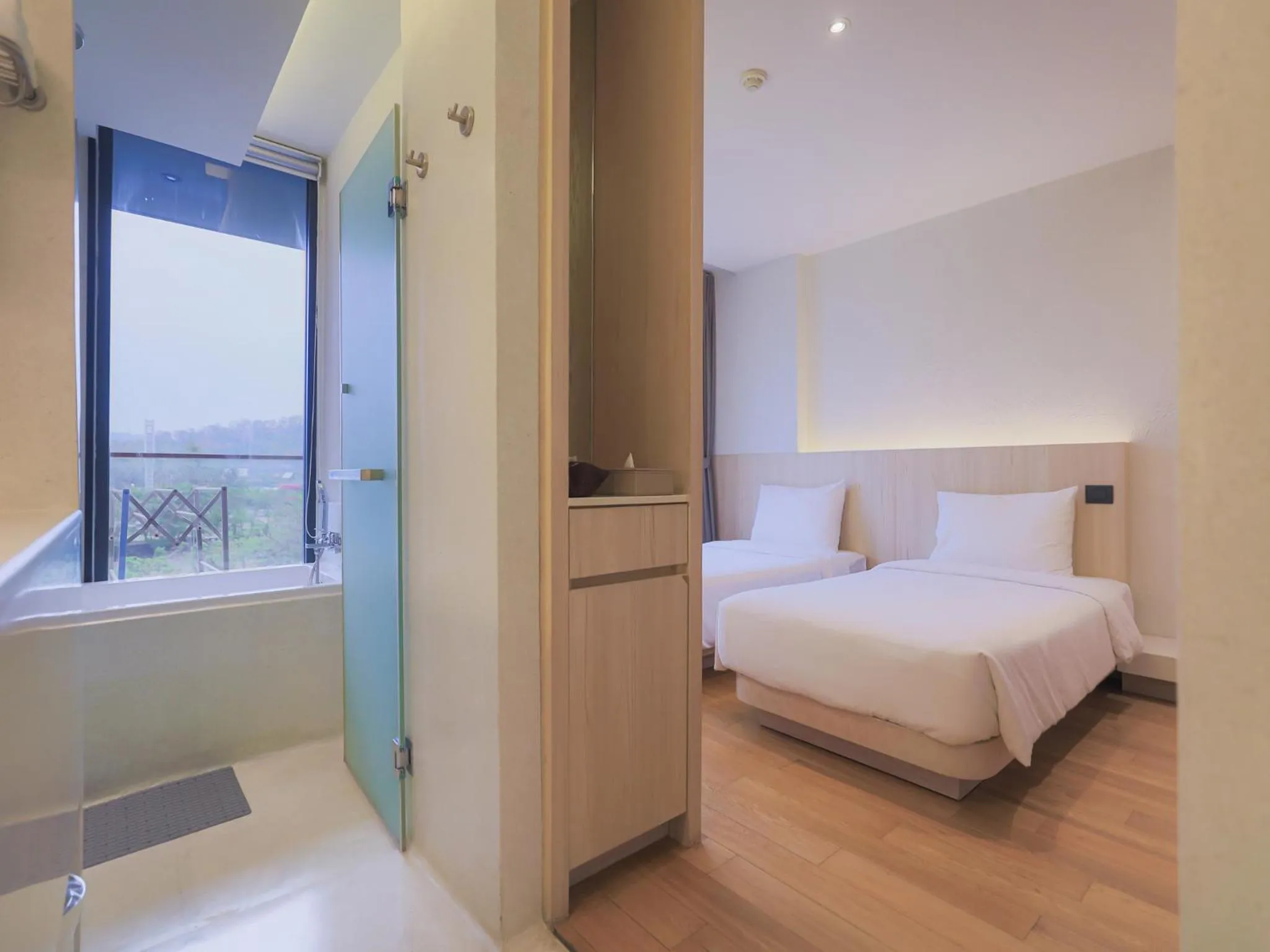 Bed in Balcony Seaside Sriracha Hotel & Serviced Apartments
