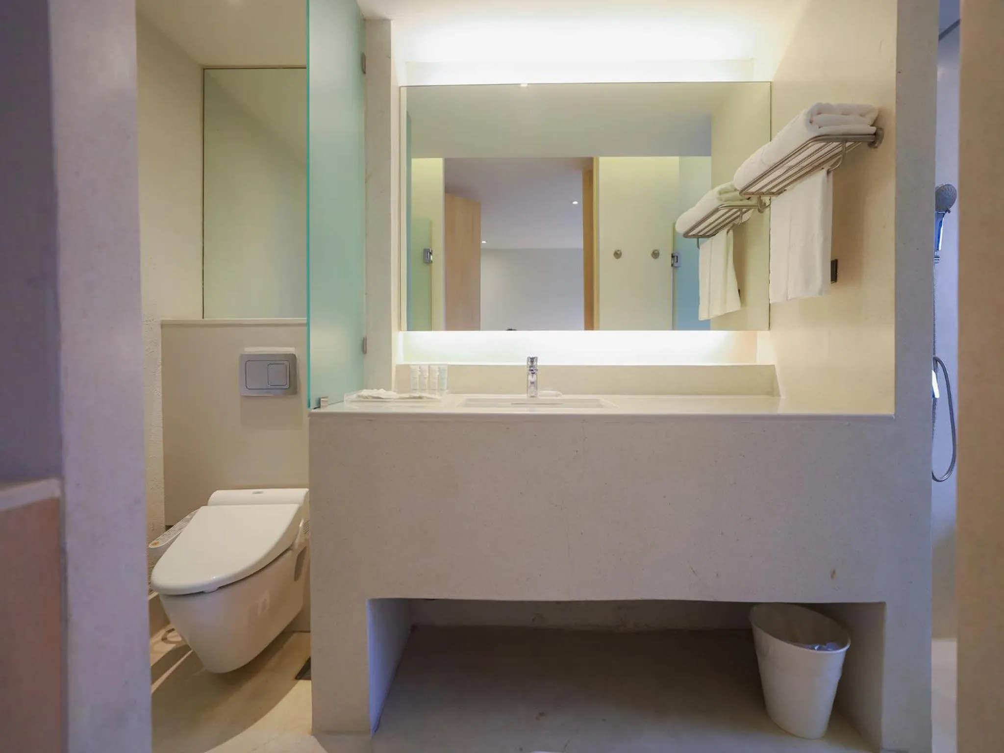 Toilet in Balcony Seaside Sriracha Hotel & Serviced Apartments