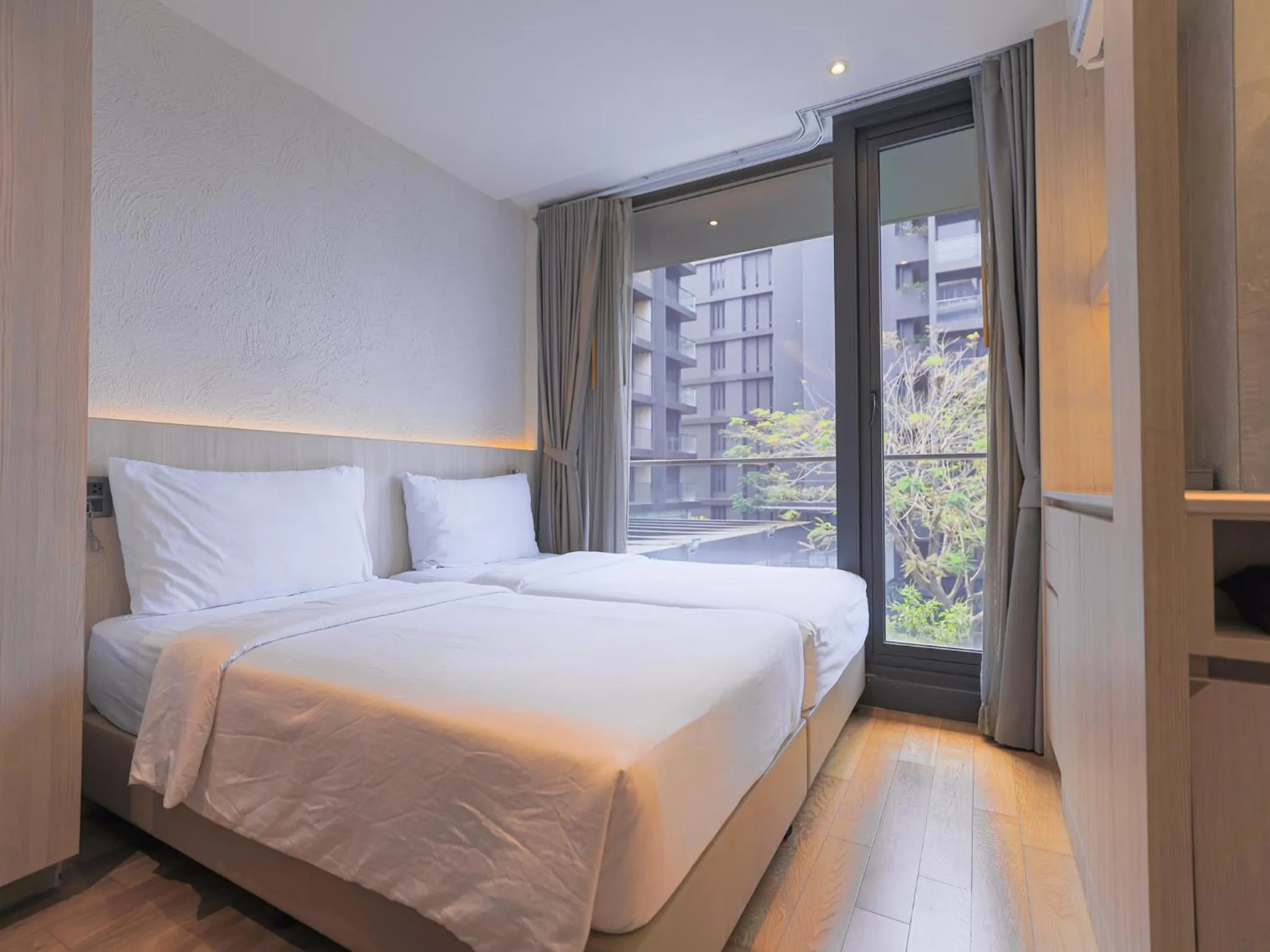 Bed in Balcony Seaside Sriracha Hotel & Serviced Apartments