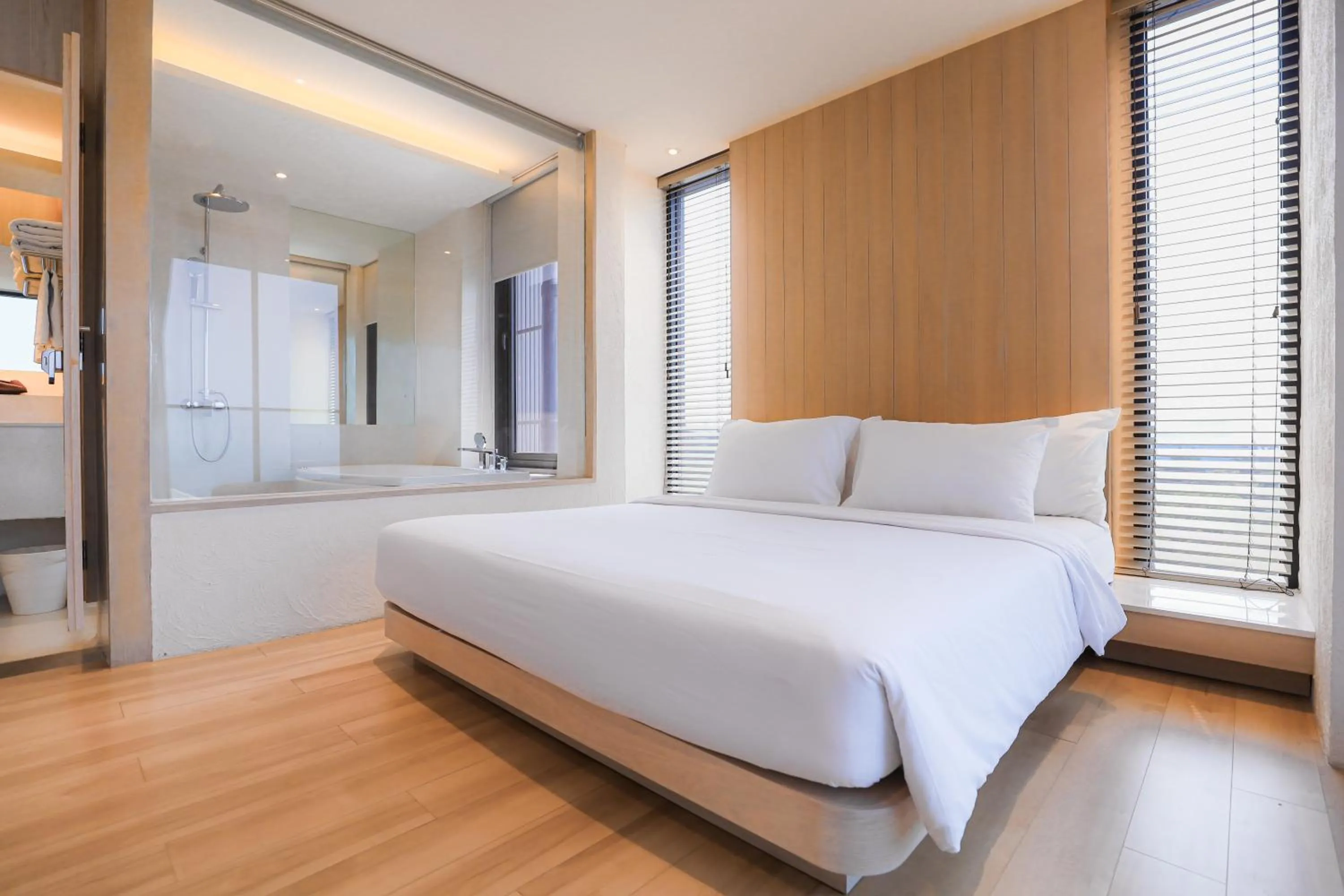 Bed in Balcony Seaside Sriracha Hotel & Serviced Apartments