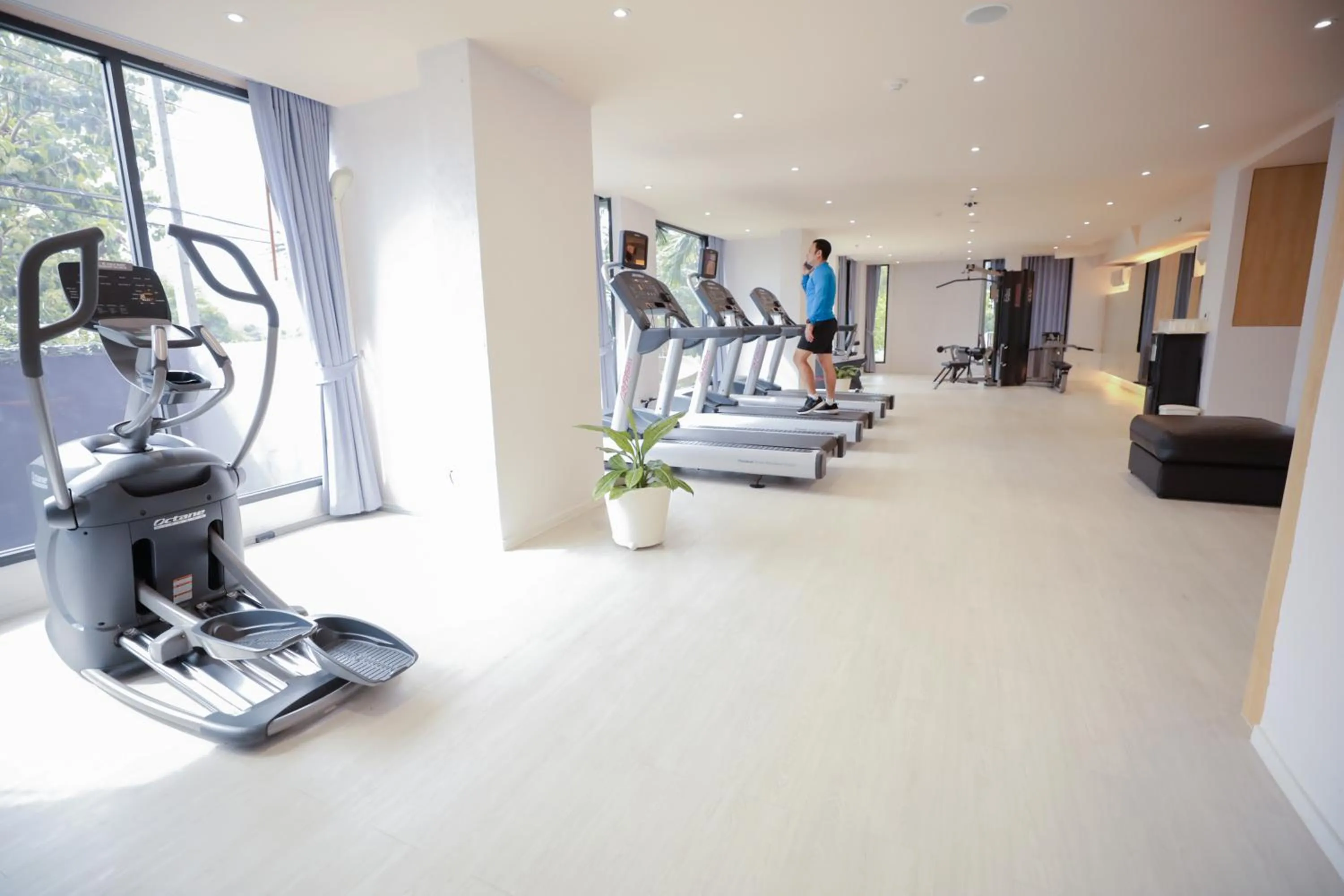 Fitness centre/facilities in Balcony Seaside Sriracha Hotel & Serviced Apartments