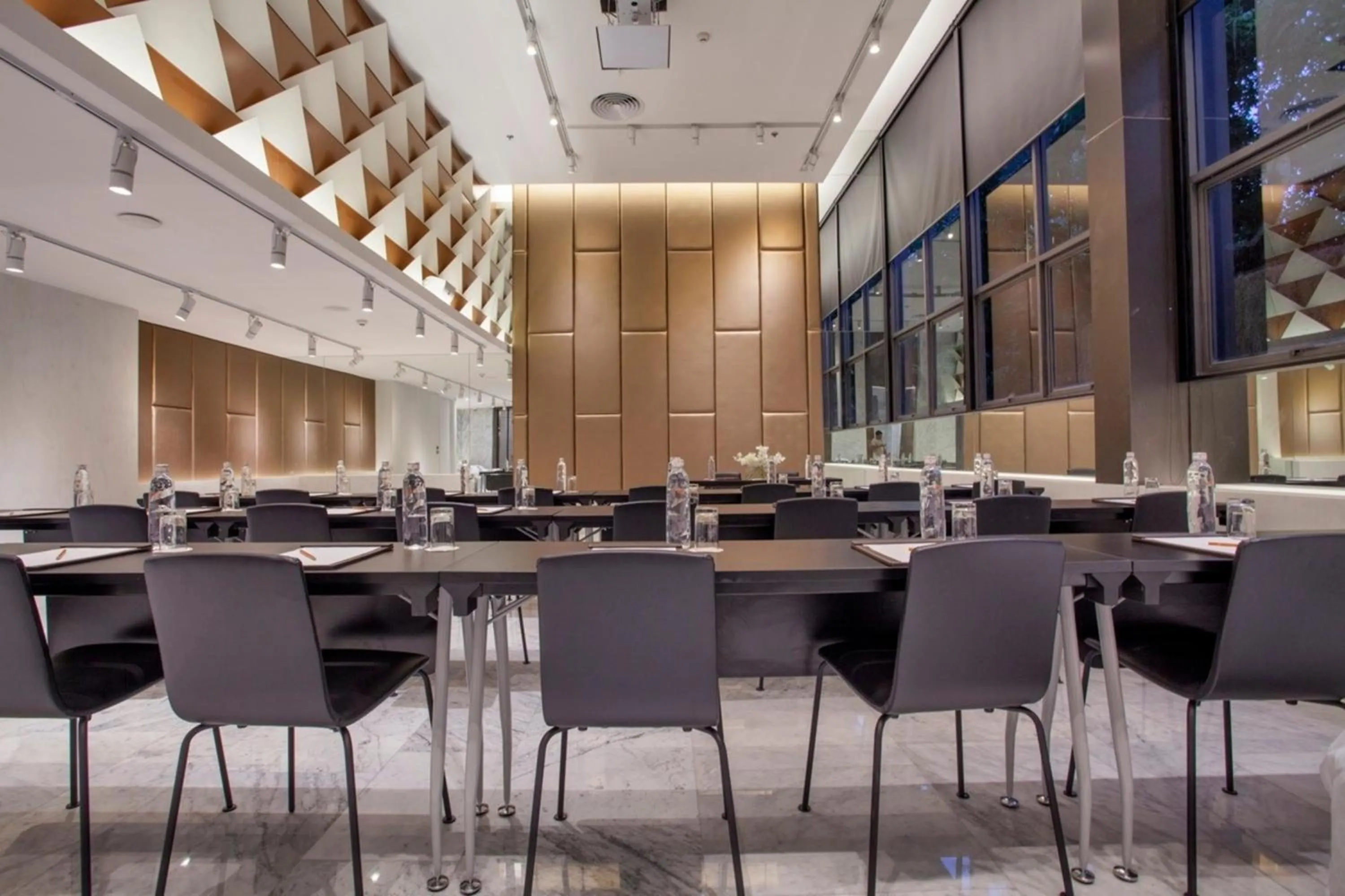 Meeting/conference room in Balcony Seaside Sriracha Hotel & Serviced Apartments