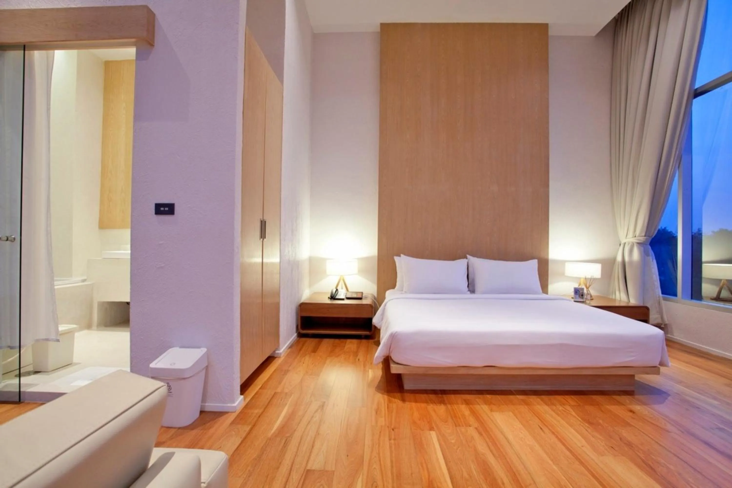 Bed in Balcony Seaside Sriracha Hotel & Serviced Apartments