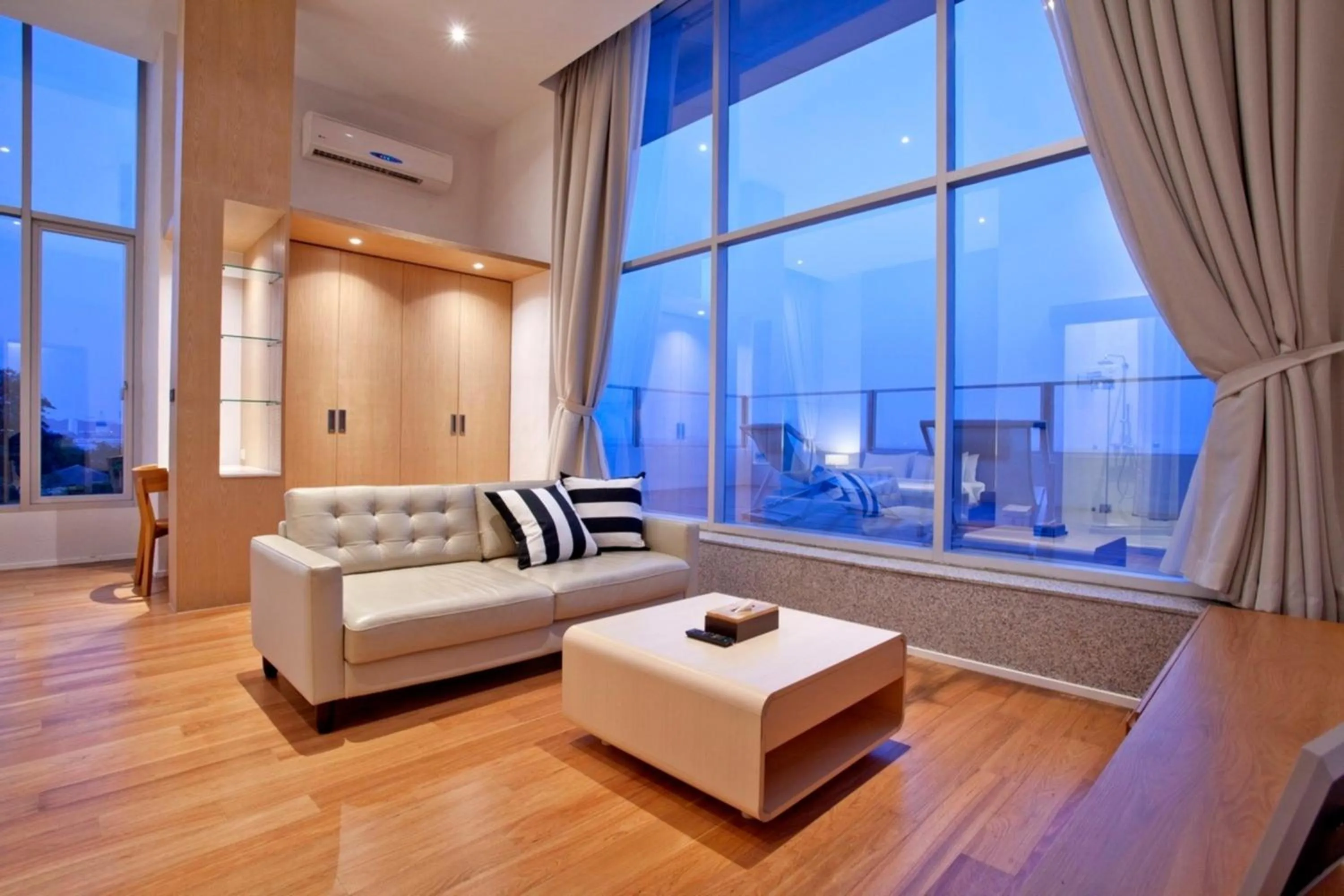 Living room in Balcony Seaside Sriracha Hotel & Serviced Apartments
