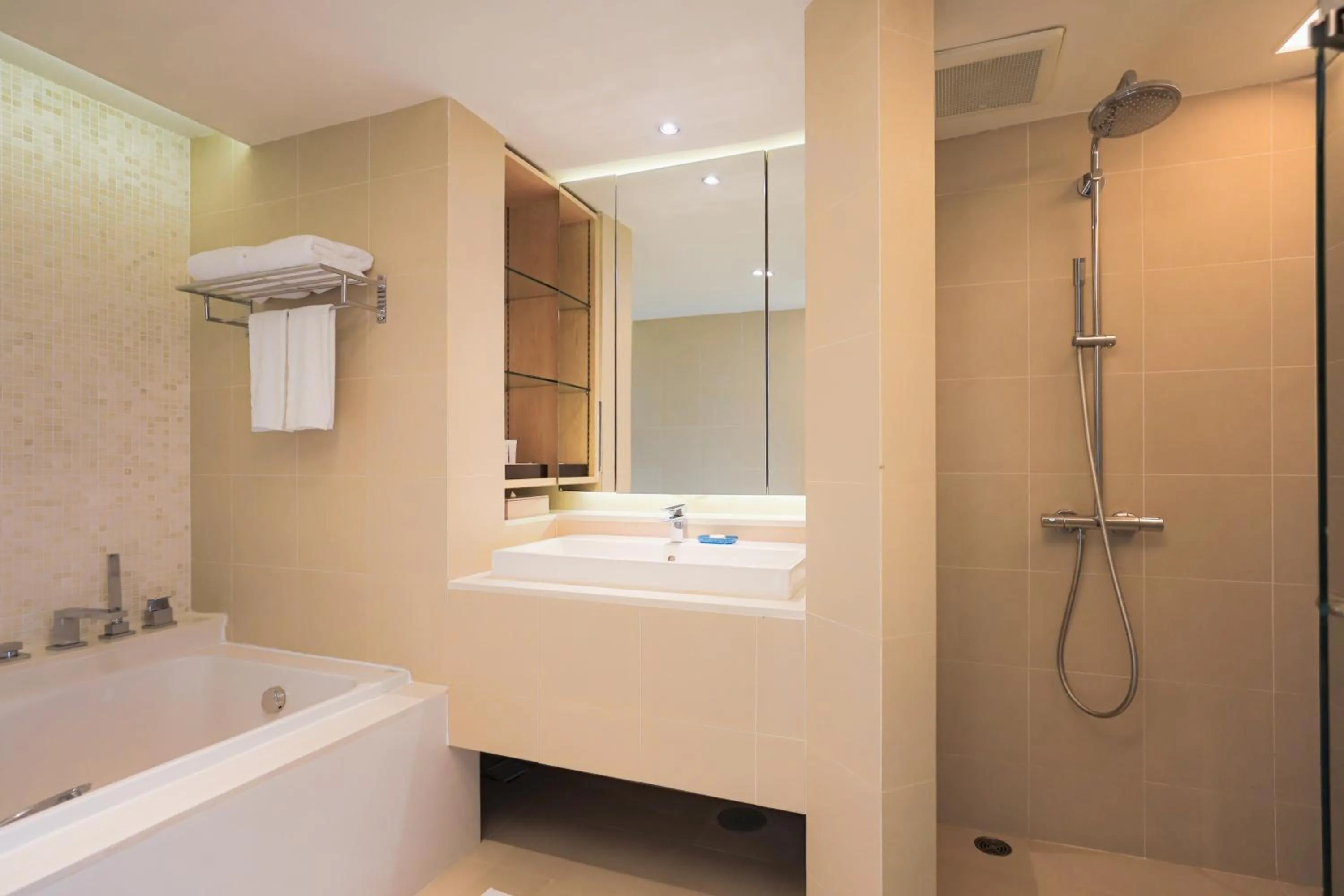 Shower in Balcony Seaside Sriracha Hotel & Serviced Apartments