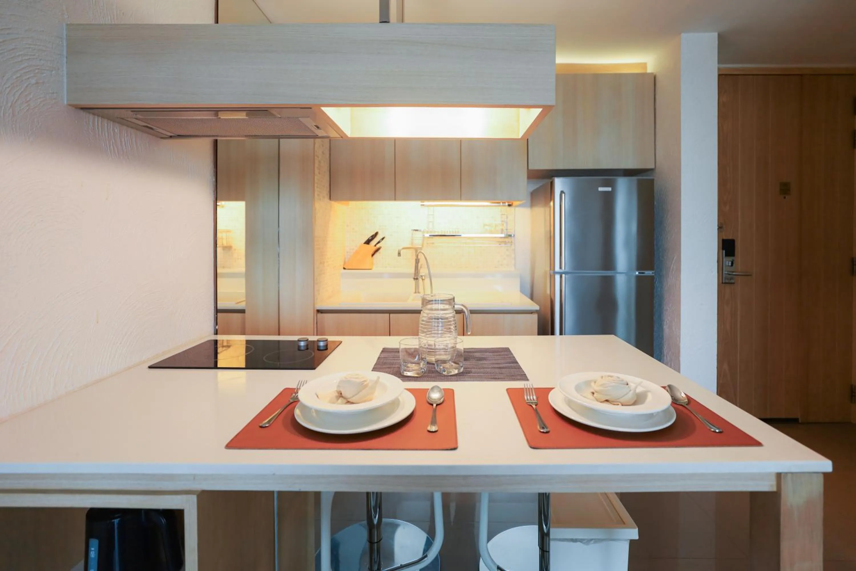 Kitchen or kitchenette in Balcony Seaside Sriracha Hotel & Serviced Apartments