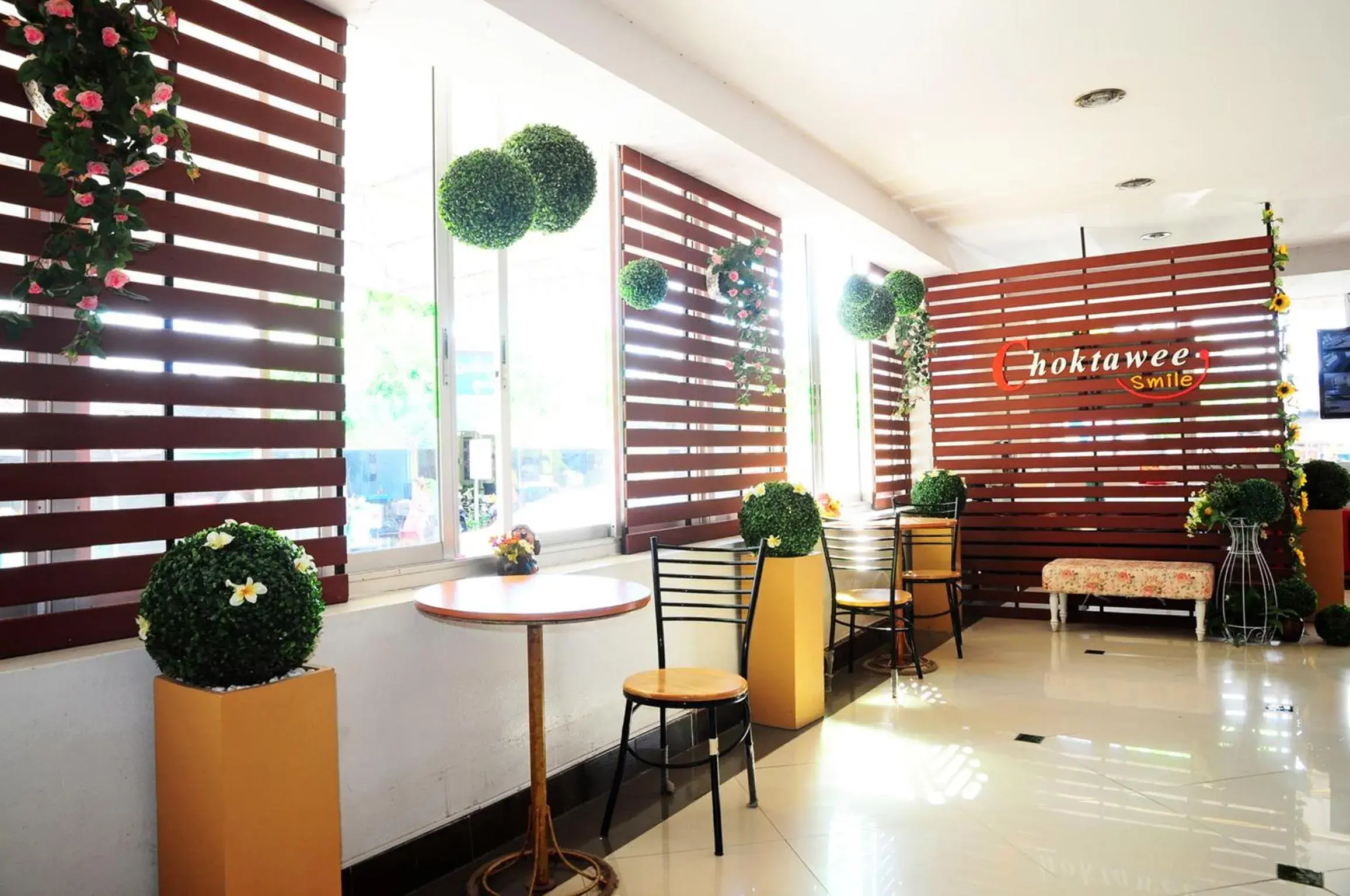 Lobby or reception in Choktawee Smile Lobby or reception in Choktawee Smile