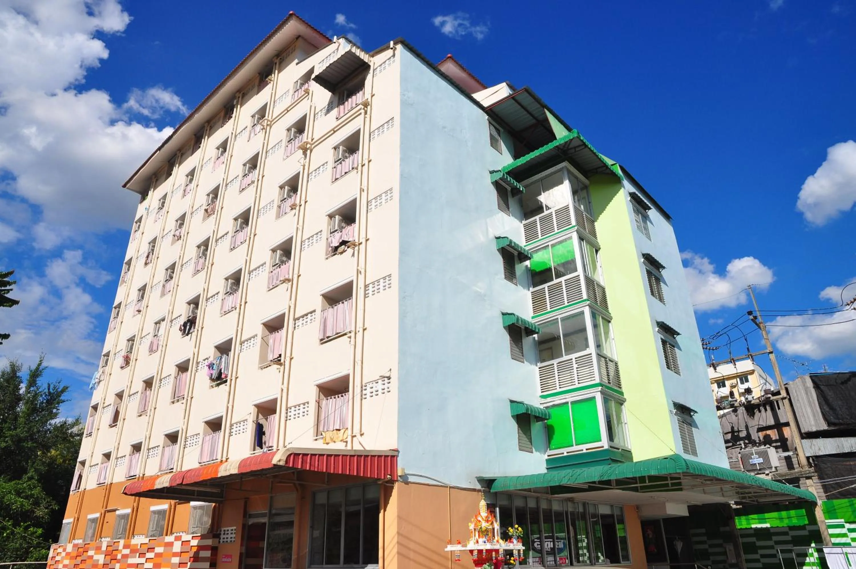 Facade/entrance in Choktawee Smile