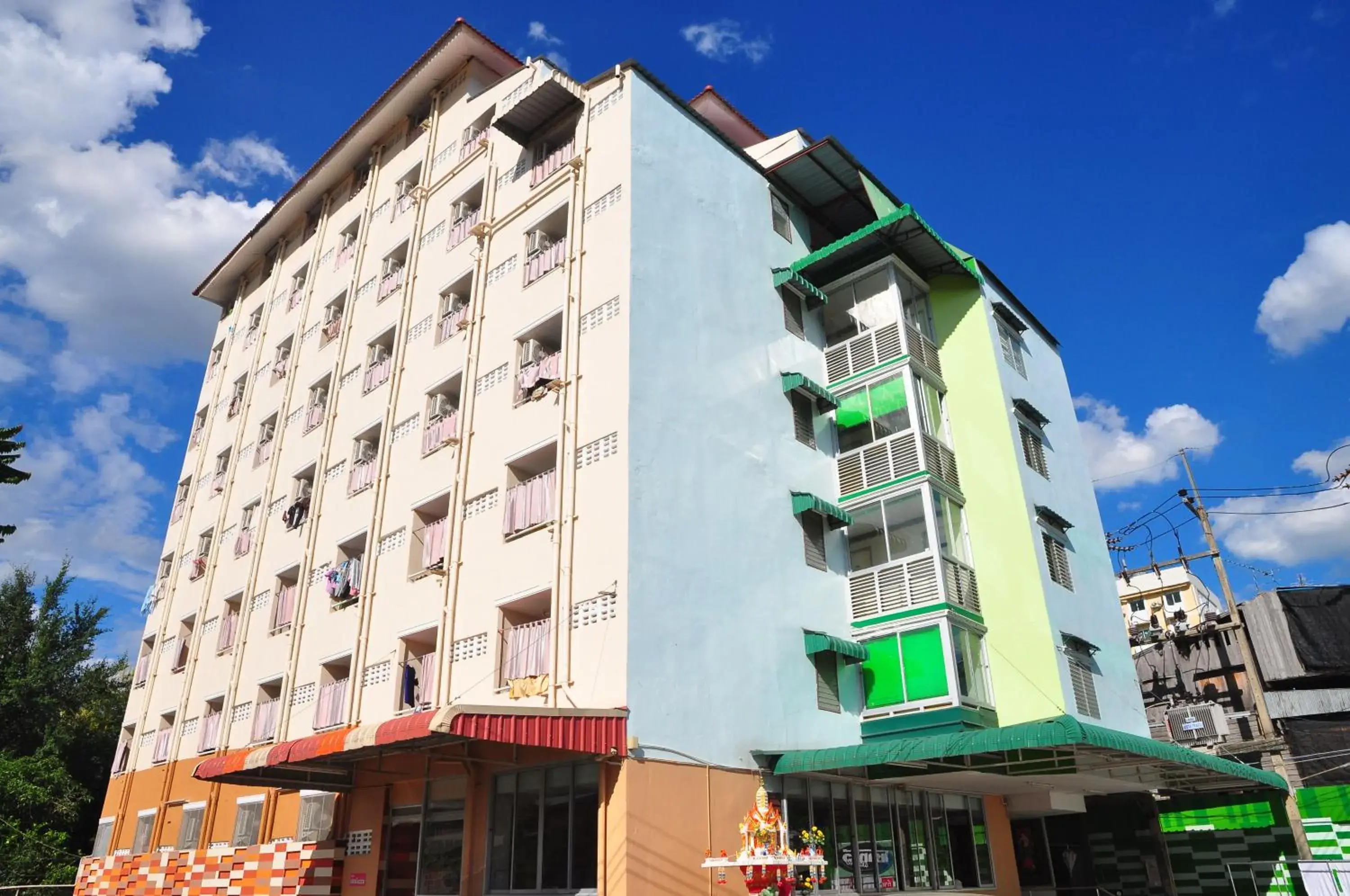 Facade/entrance in Choktawee Smile Facade/entrance in Choktawee Smile