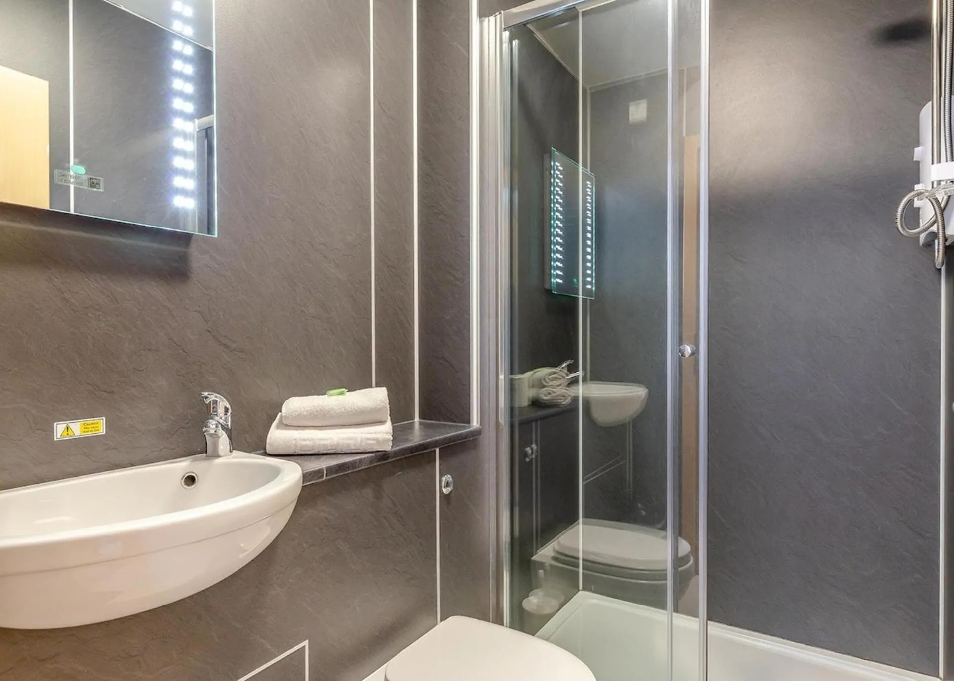 Apartment with Access to Pool Spa & Soft play