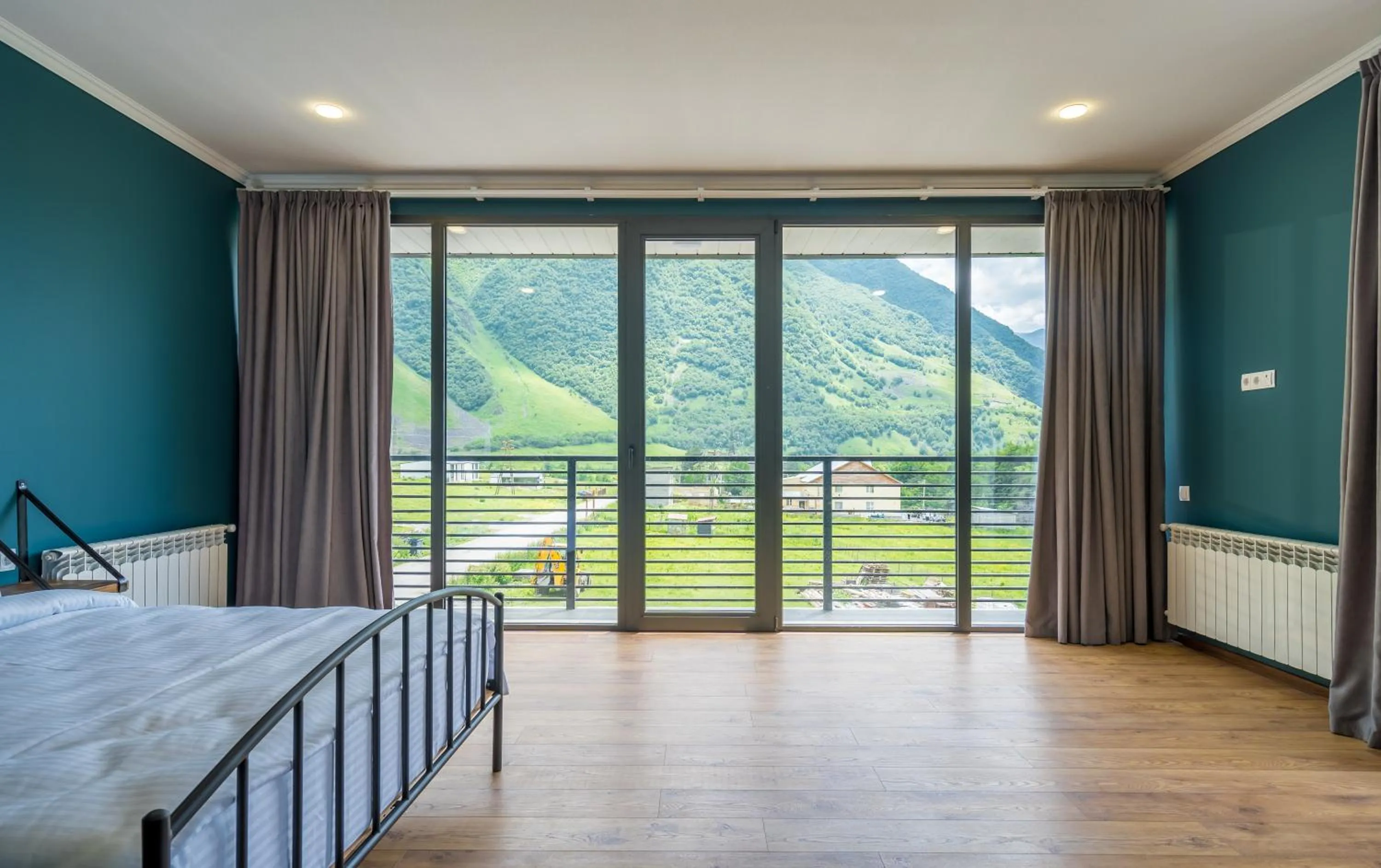 Mountain view, Bed in Hotel Darchi Kazbegi