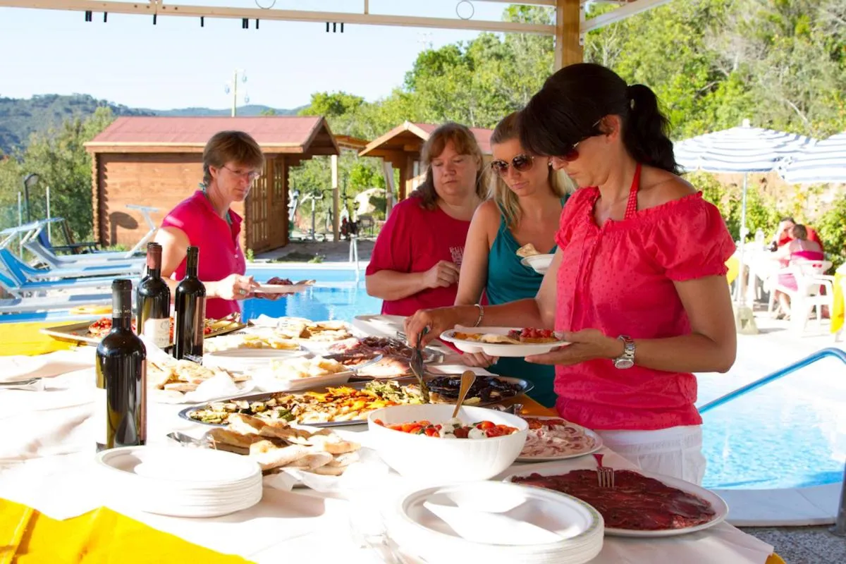 Swimming pool in Residence Vacanza Mare