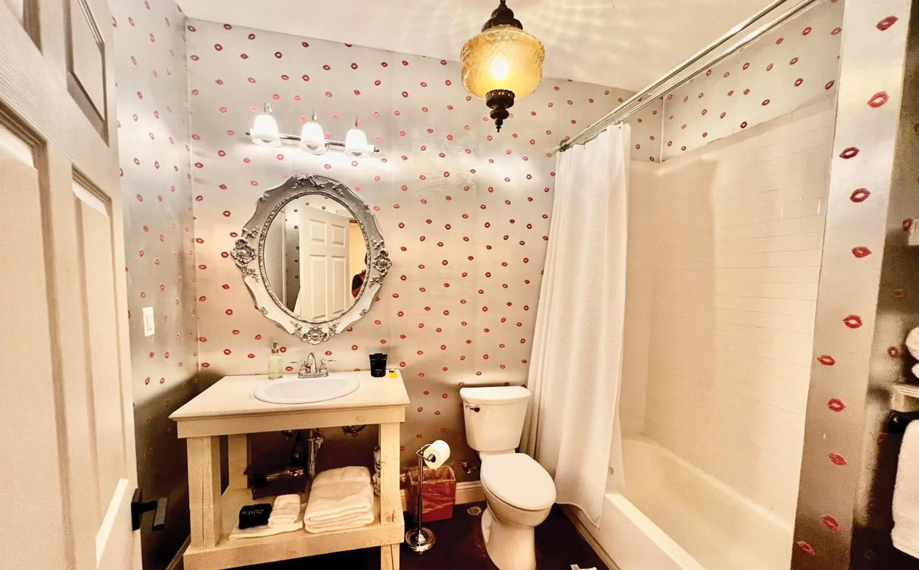 Superior Queen Room in Mulberry Inn Superior Queen Room in Mulberry Inn