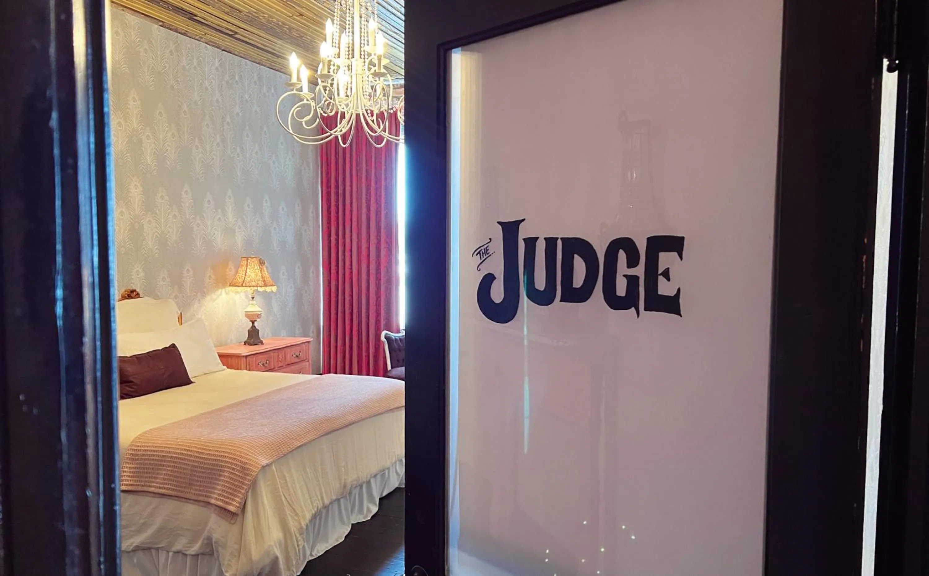 Bedroom, Bed in Mulberry Inn