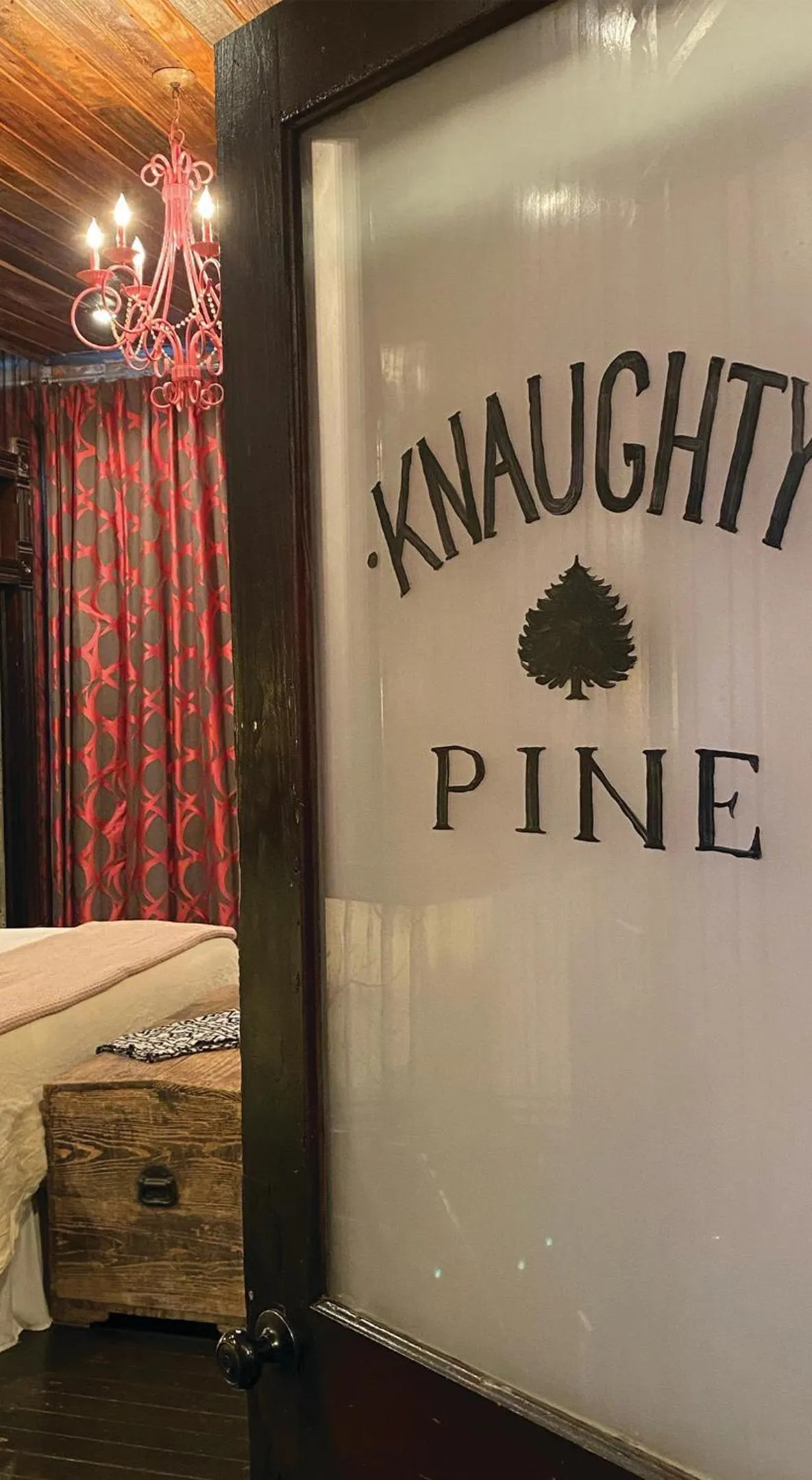 Bedroom, Bed in Mulberry Inn