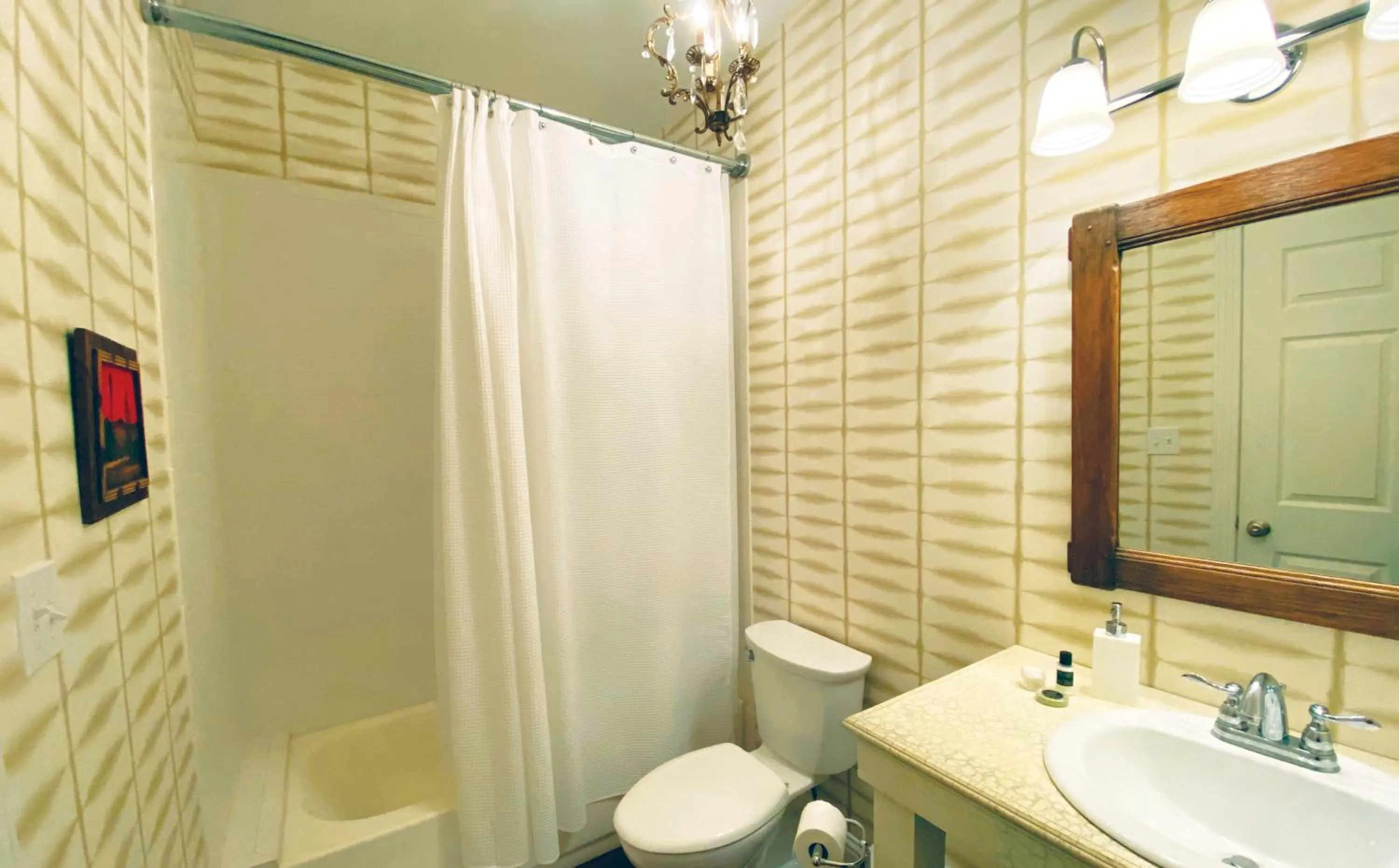 Bathroom in Mulberry Inn