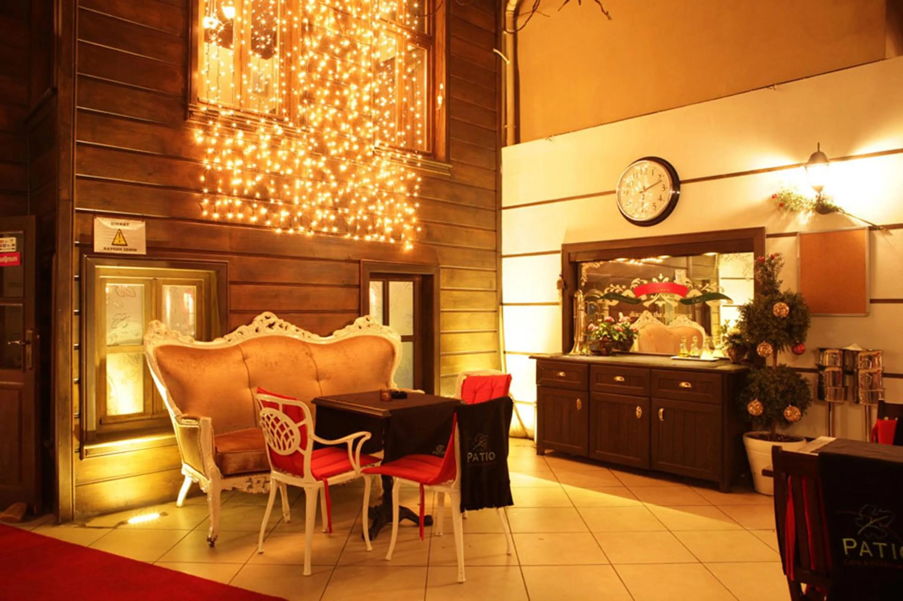 Restaurant/places to eat in Ak Efe Hotel EDİRNE