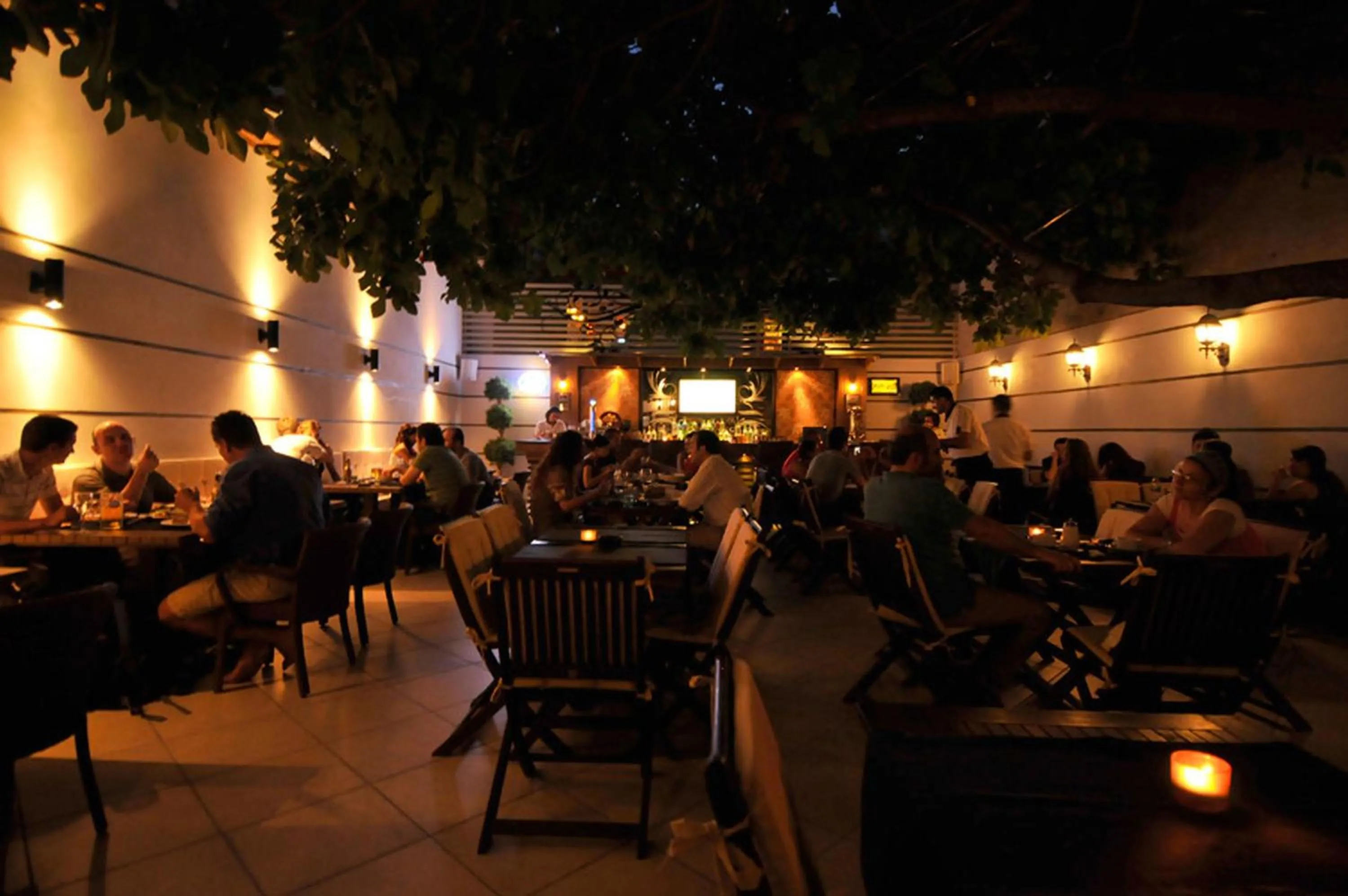 Restaurant/places to eat in Ak Efe Hotel EDİRNE