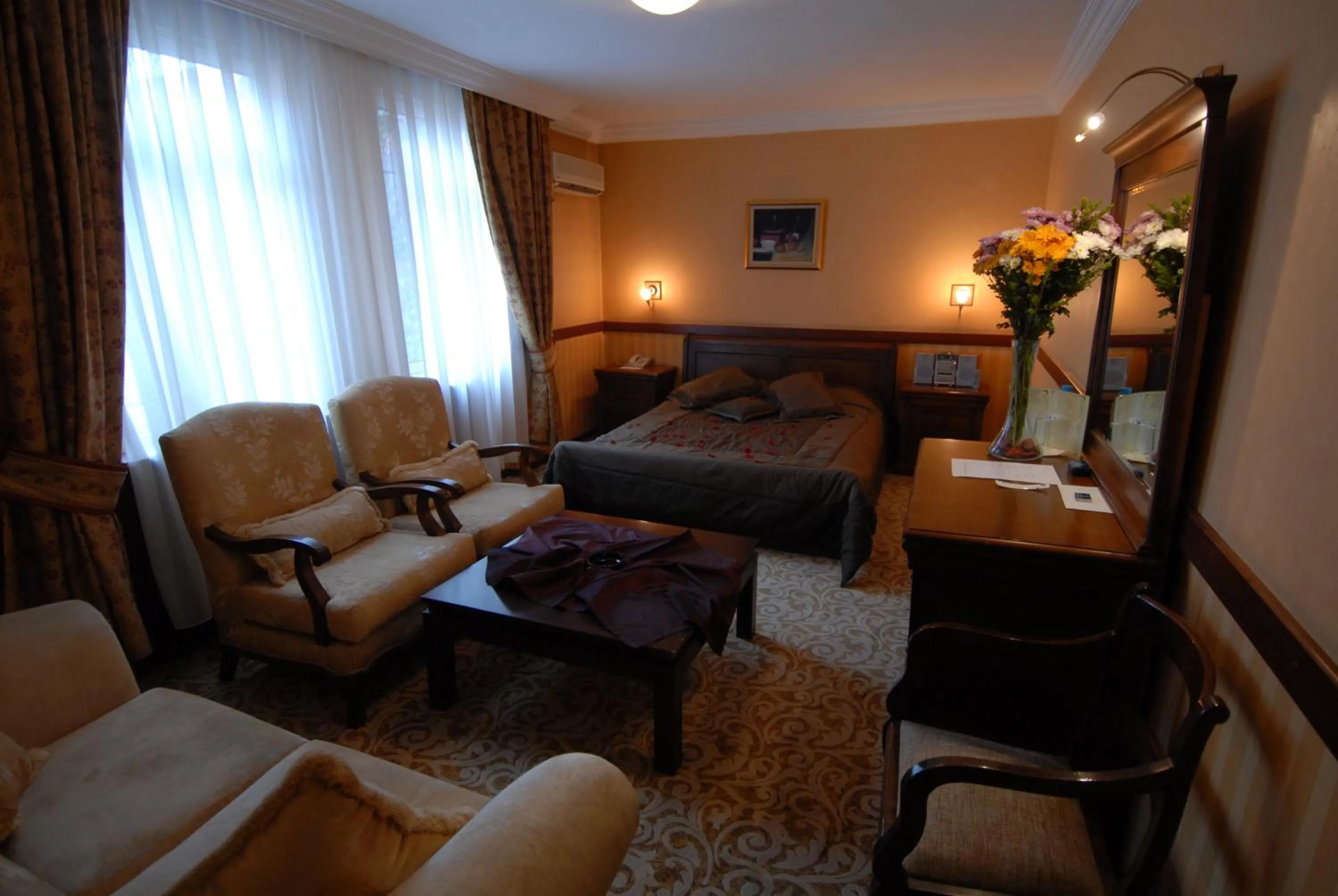Photo of the whole room, Bed in Ak Efe Hotel EDİRNE