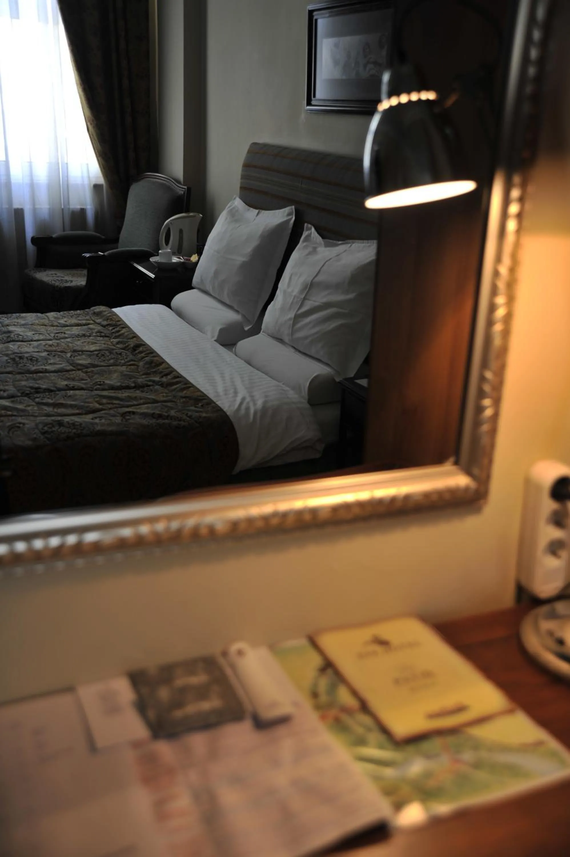Decorative detail, Bed in Ak Efe Hotel EDİRNE
