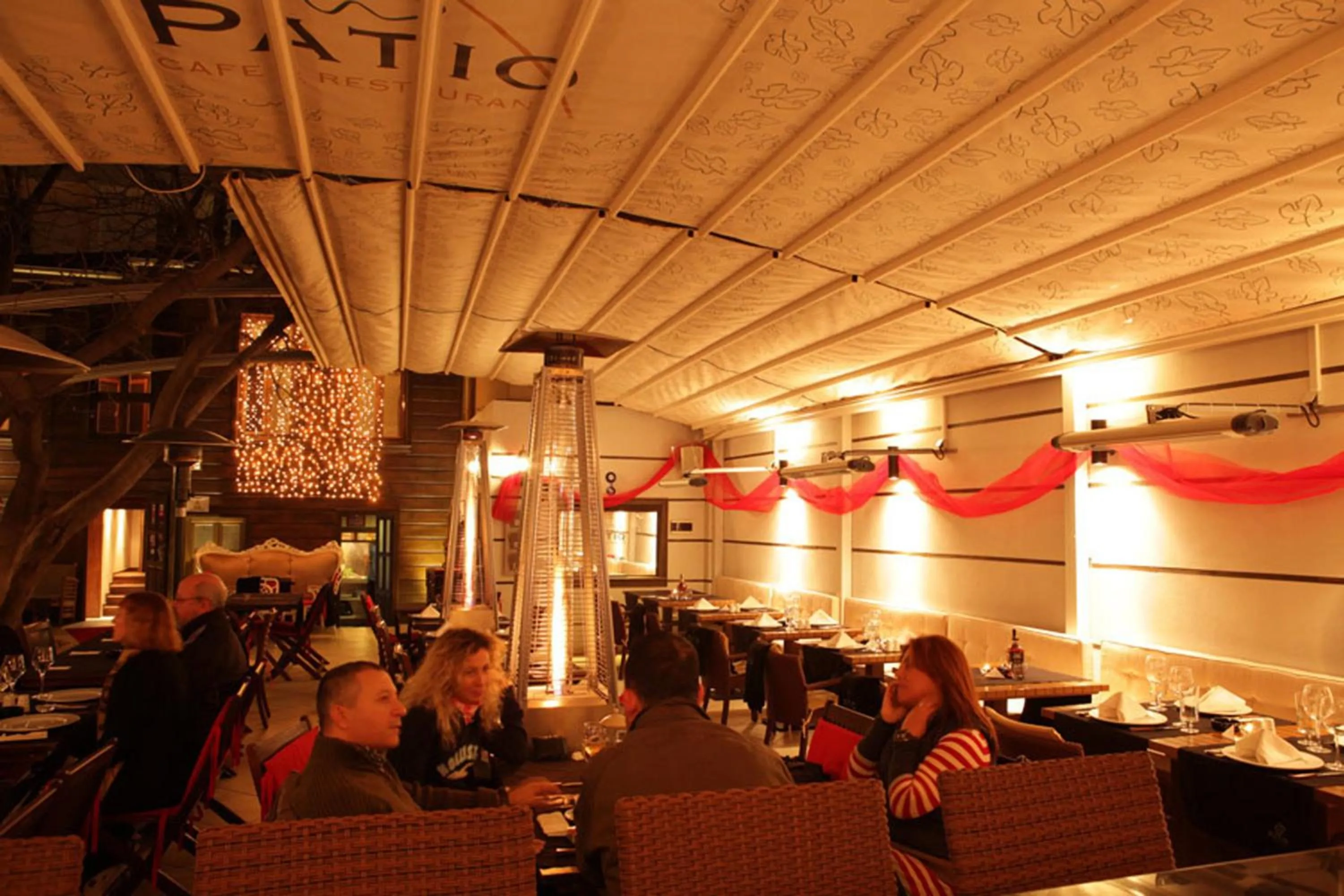 Restaurant/places to eat in Ak Efe Hotel EDİRNE