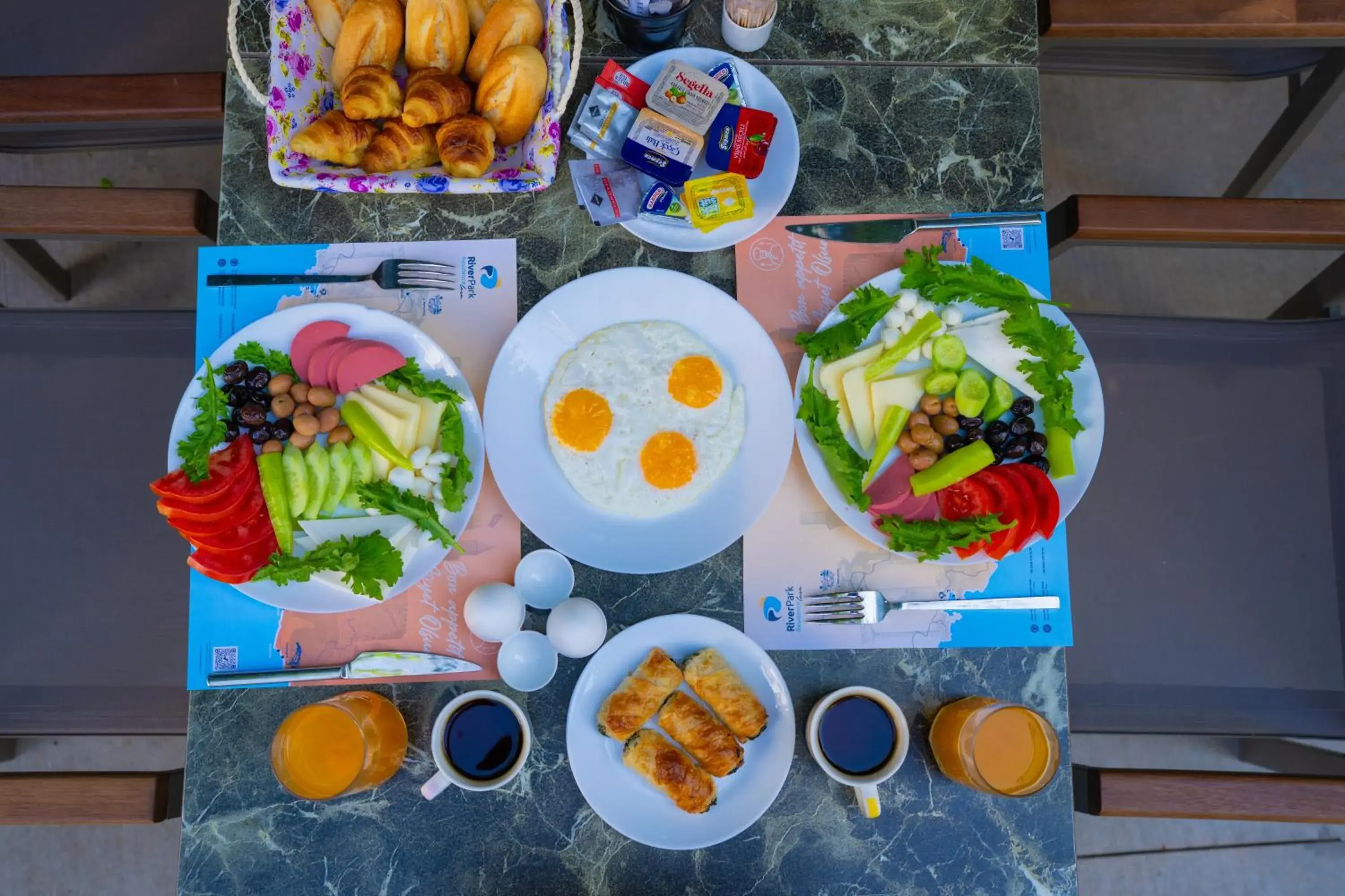 Breakfast in River Park Residence Lara Breakfast in River Park Residence Lara