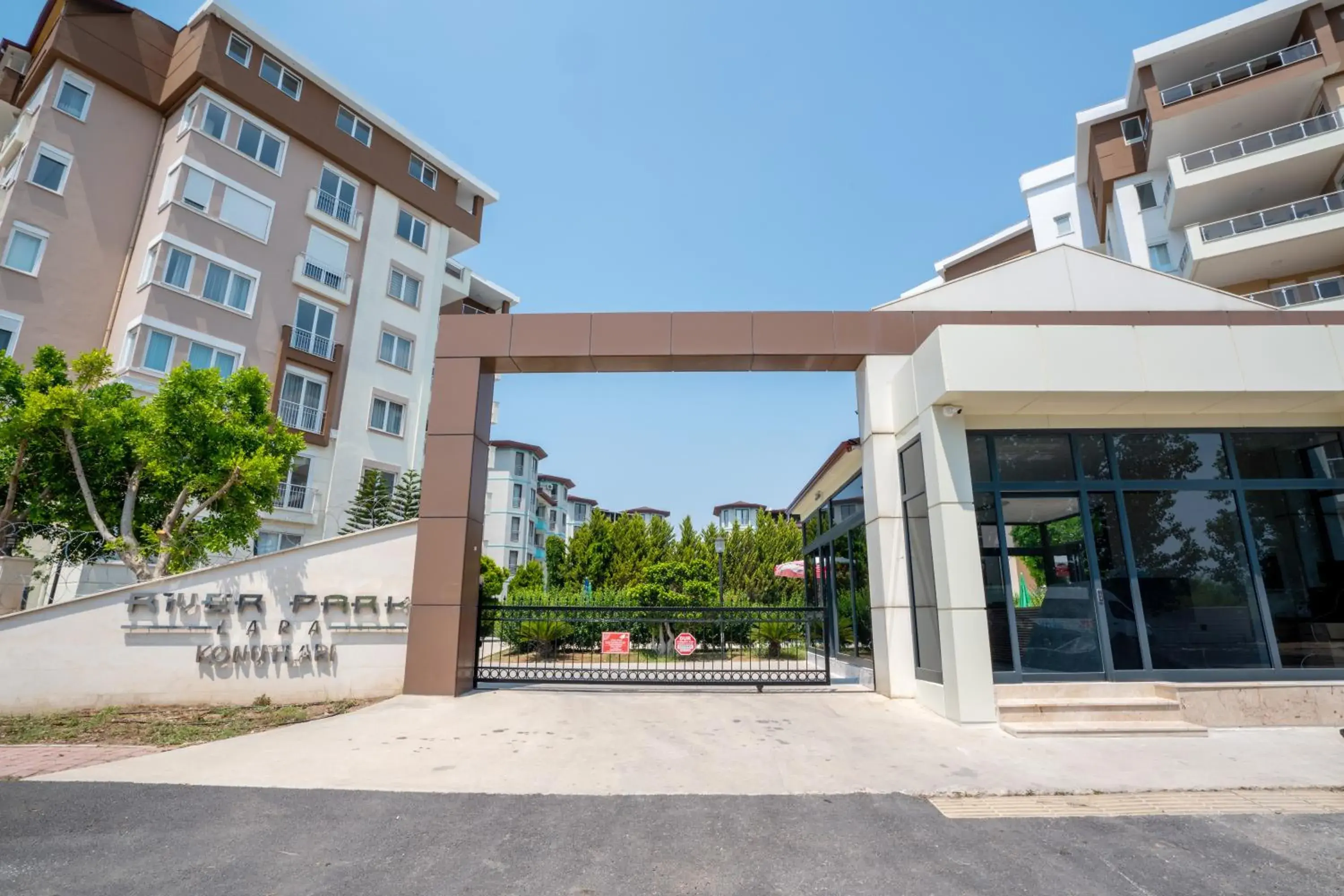 Lobby or reception in River Park Residence Lara Lobby or reception in River Park Residence Lara