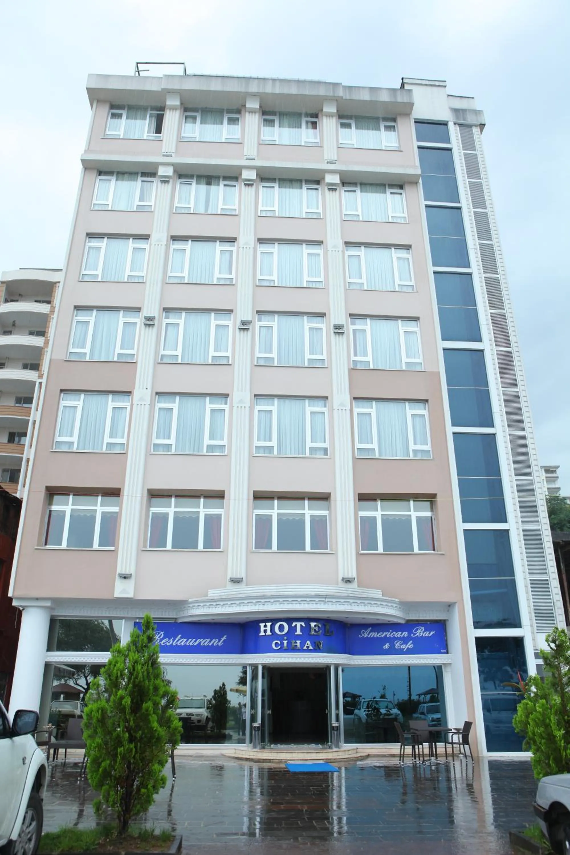 Facade/entrance in Cihan Hotel