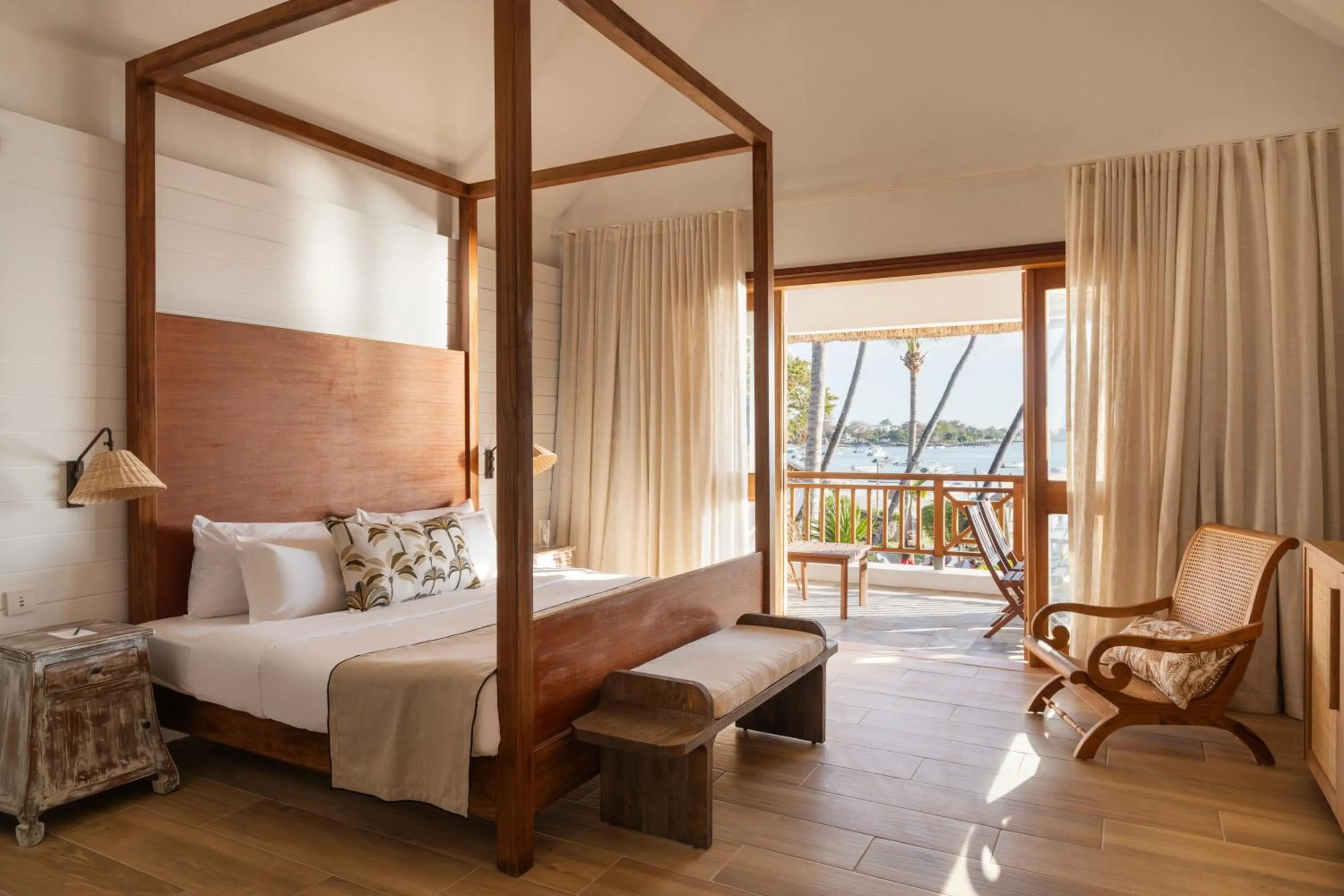 Bed in Constance Sakoa Boutik