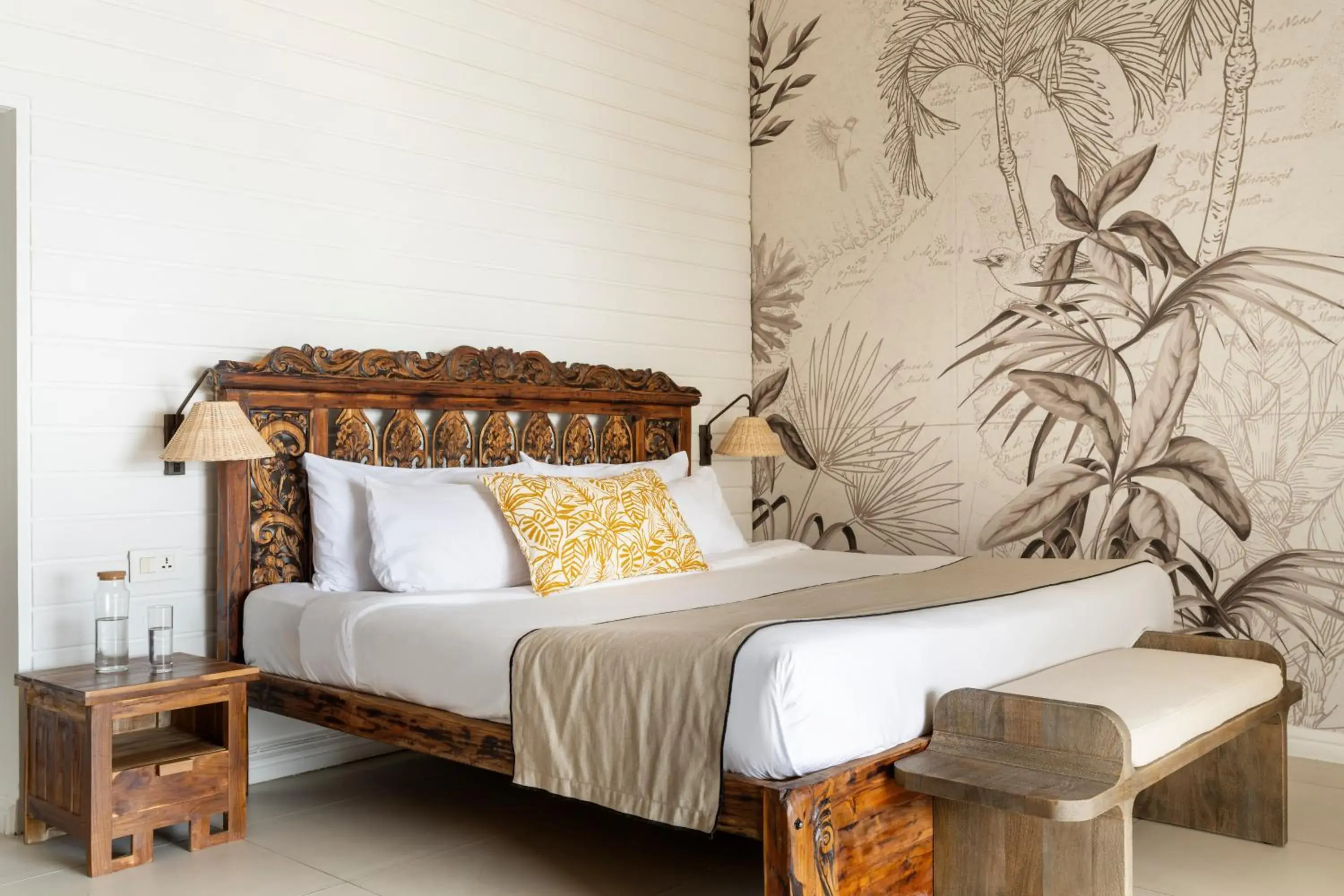 Bed in Constance Sakoa Boutik Bed in Constance Sakoa Boutik