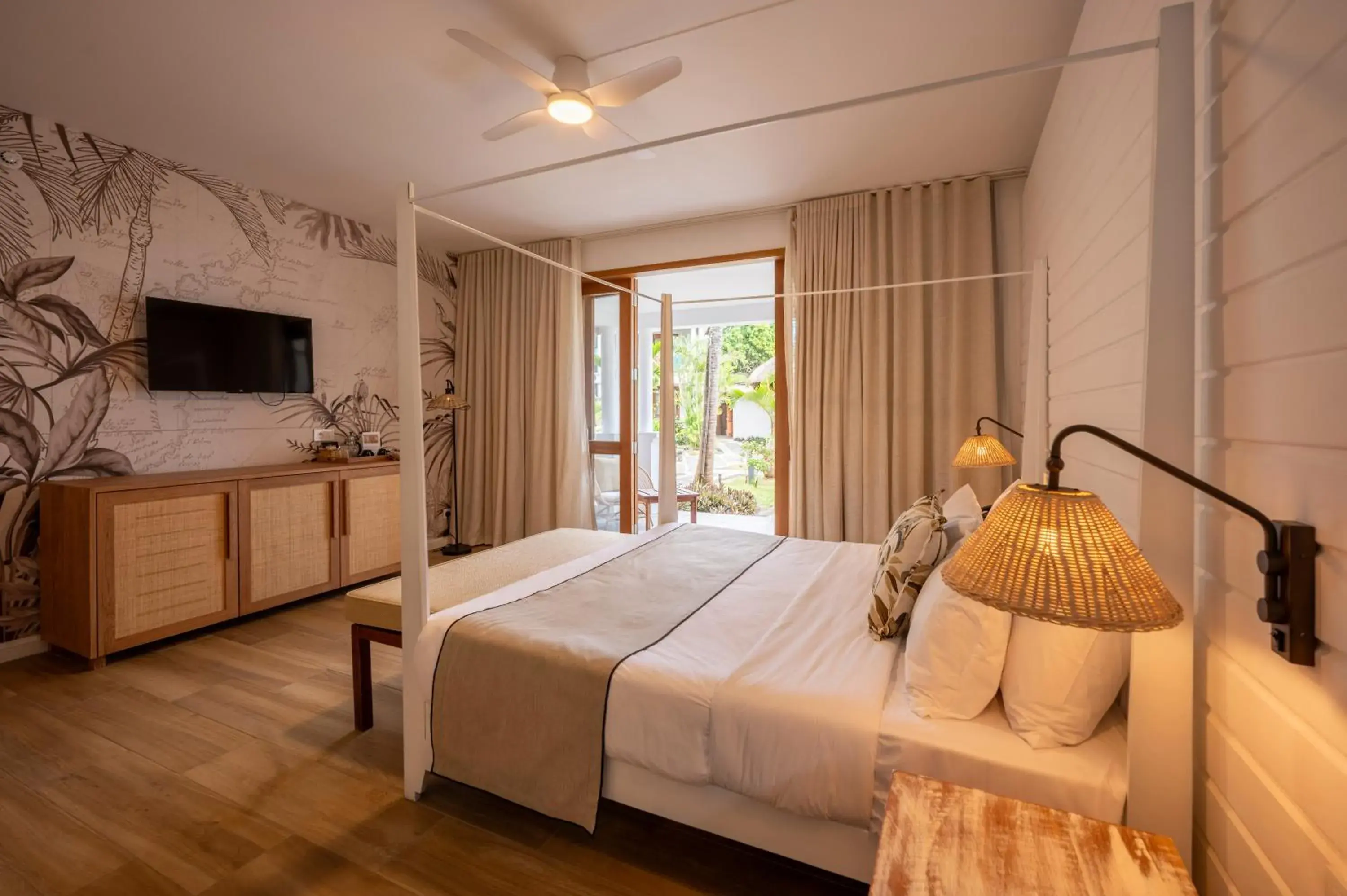 Bed in Constance Sakoa Boutik Bed in Constance Sakoa Boutik