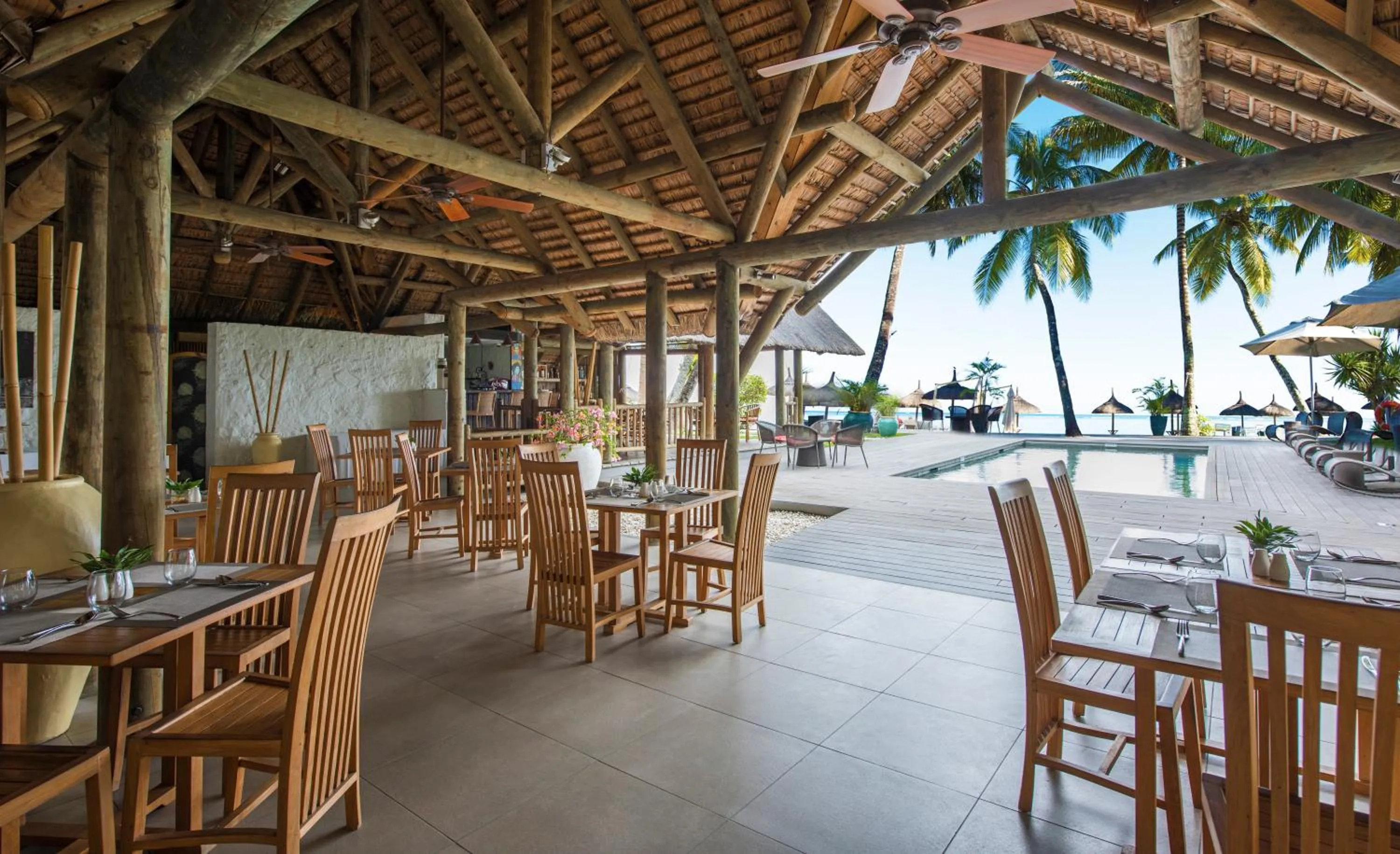 Restaurant/places to eat in Constance Sakoa Boutik