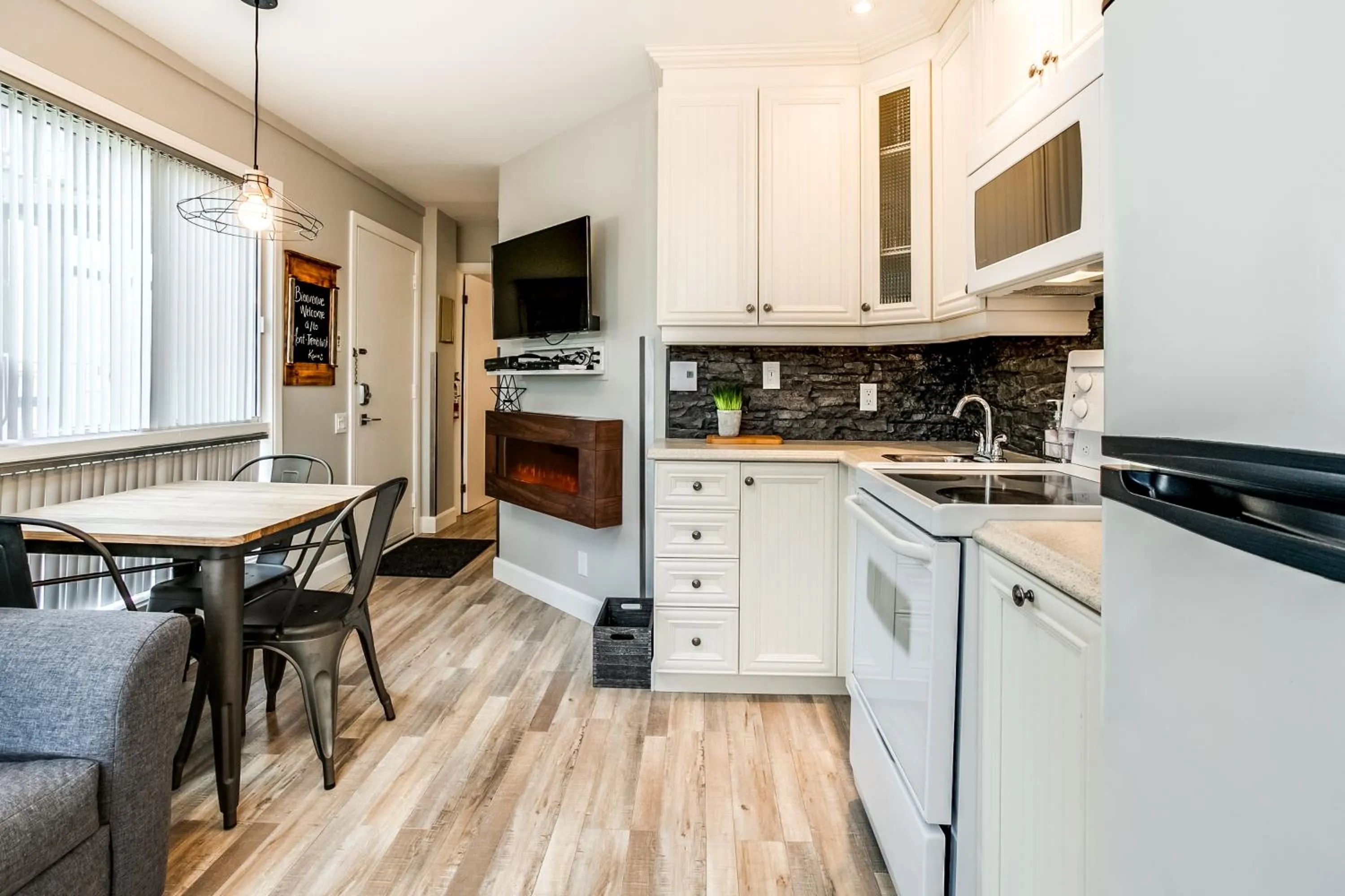 Kitchen or kitchenette in Le Villageois by Gestion ELITE