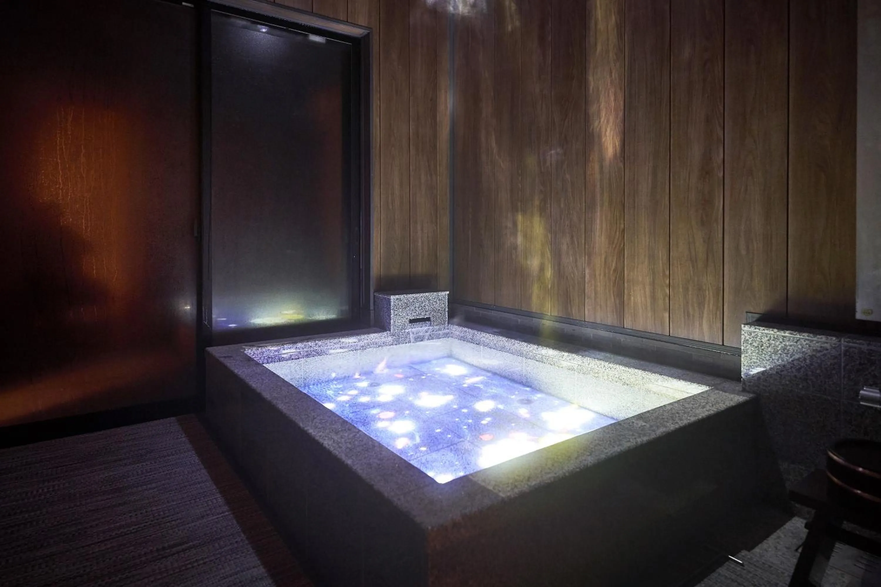 Hot Spring Bath in Kisara