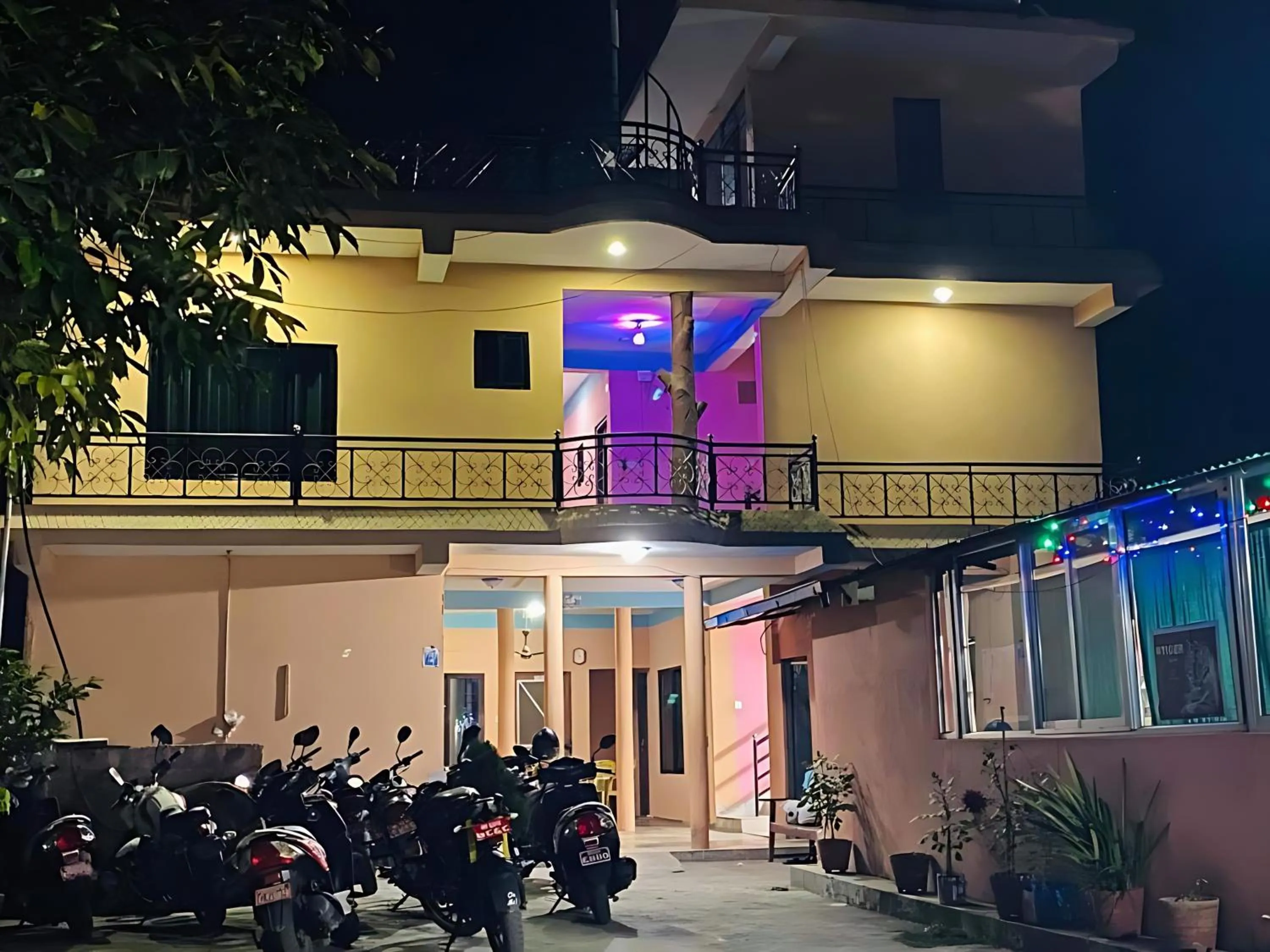 Property building in Hotel BhupuSainik Sauraha, Chitwan