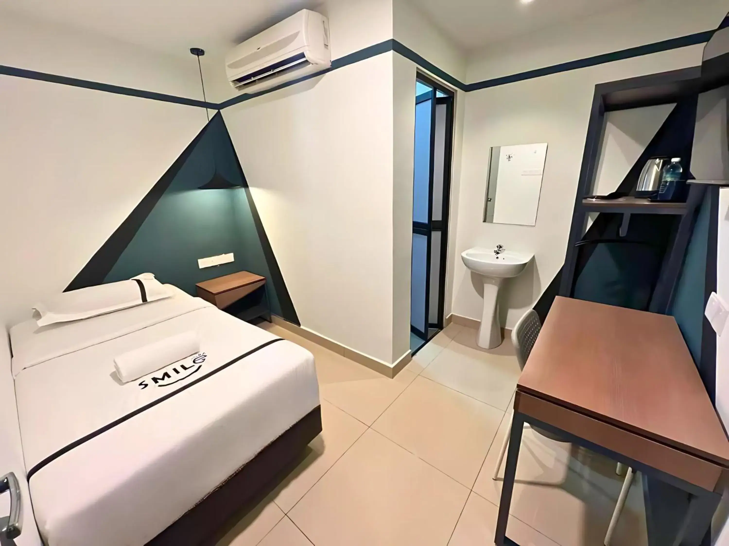 Bedroom, Bed in Smile Hotel Titiwangsa Pekeliling Sentul Bedroom, Bed in Smile Hotel Titiwangsa Pekeliling Sentul