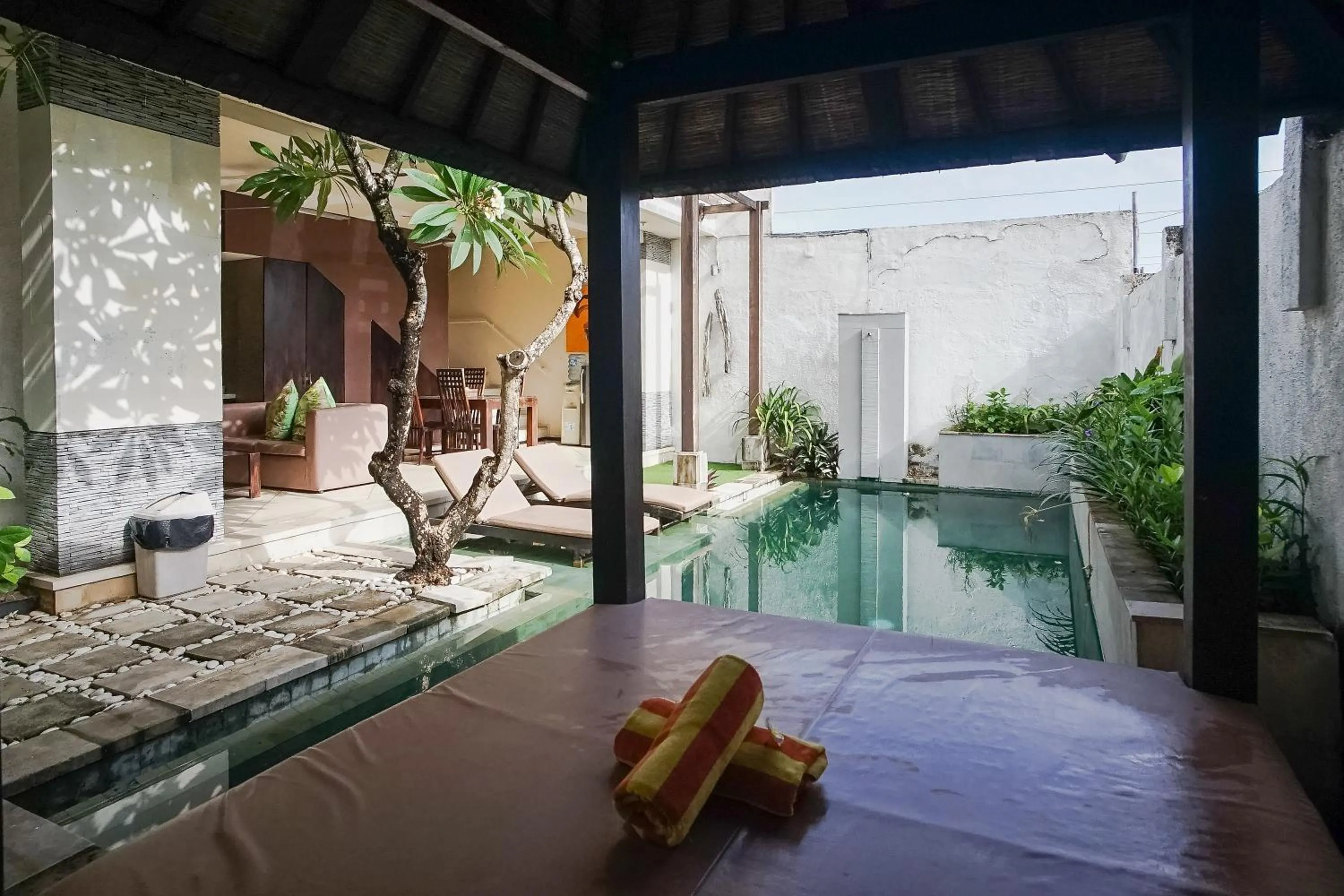 Swimming pool in Queen Rose Villa & Spa