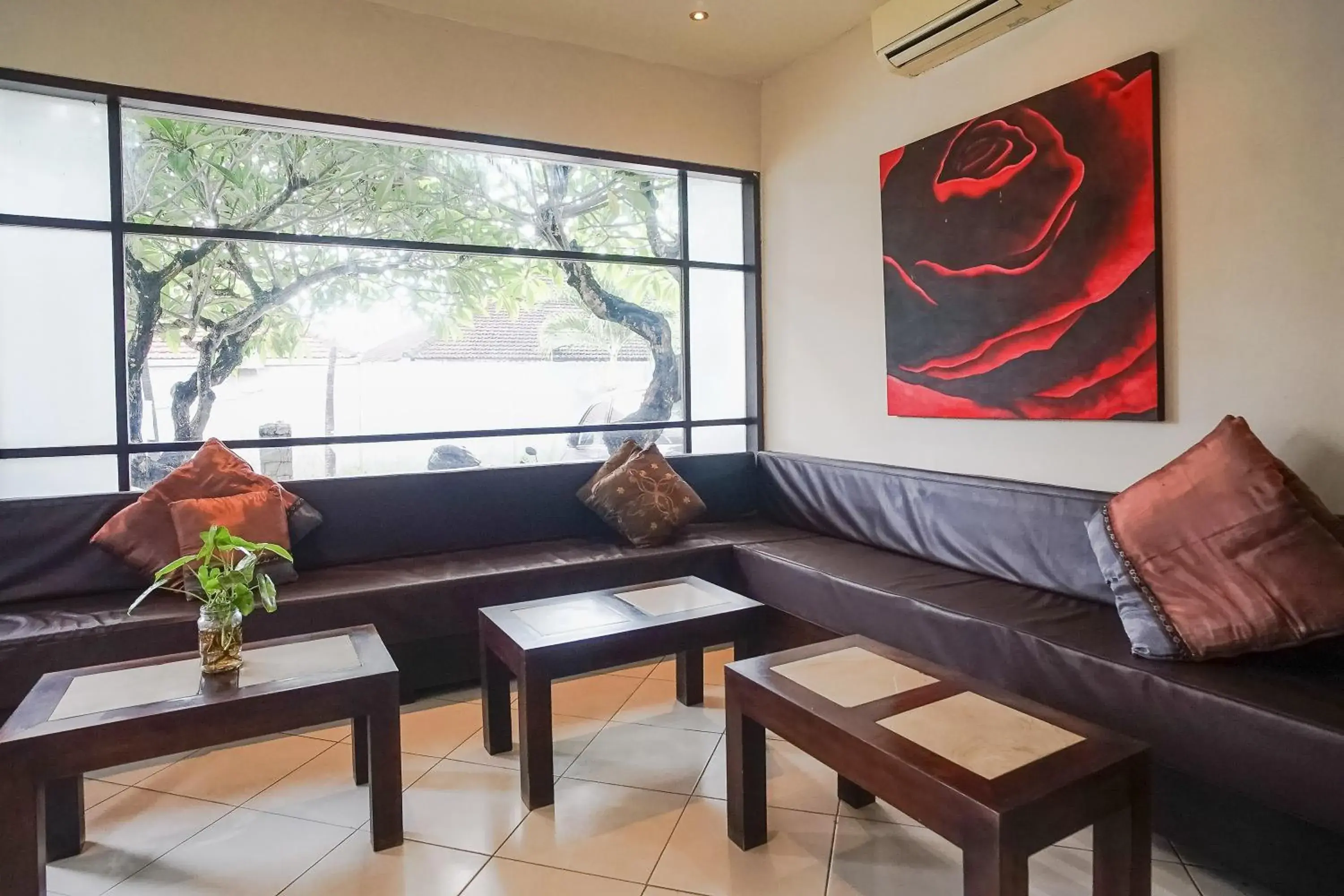 Seating area in Queen Rose Villa & Spa Seating area in Queen Rose Villa & Spa