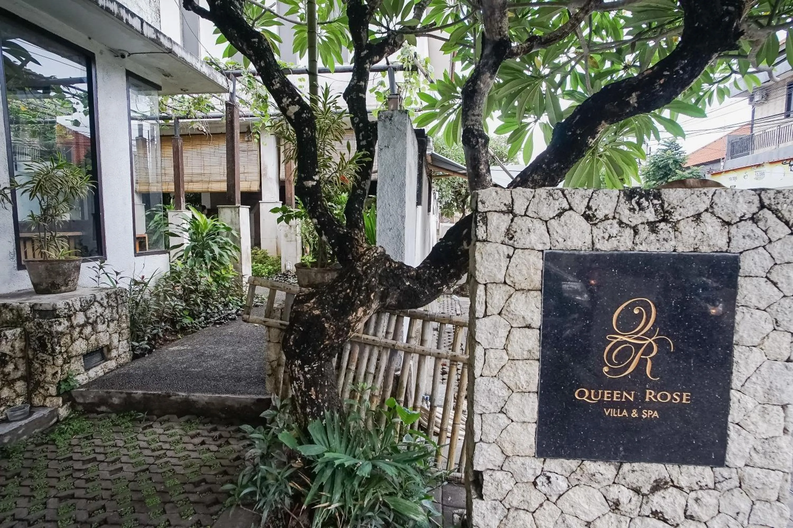 Property building in Queen Rose Villa & Spa