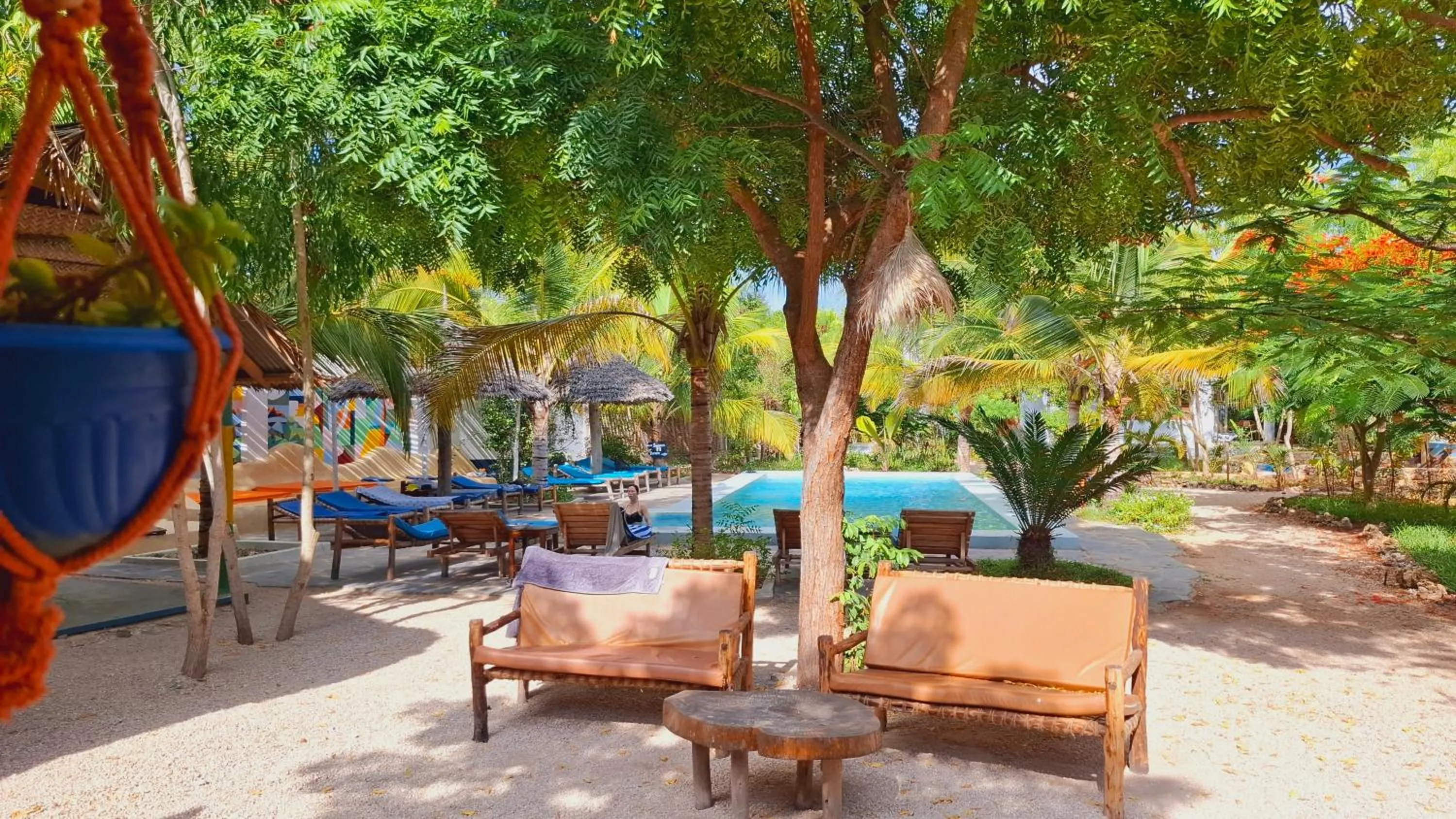 Garden in Kameleon Blue