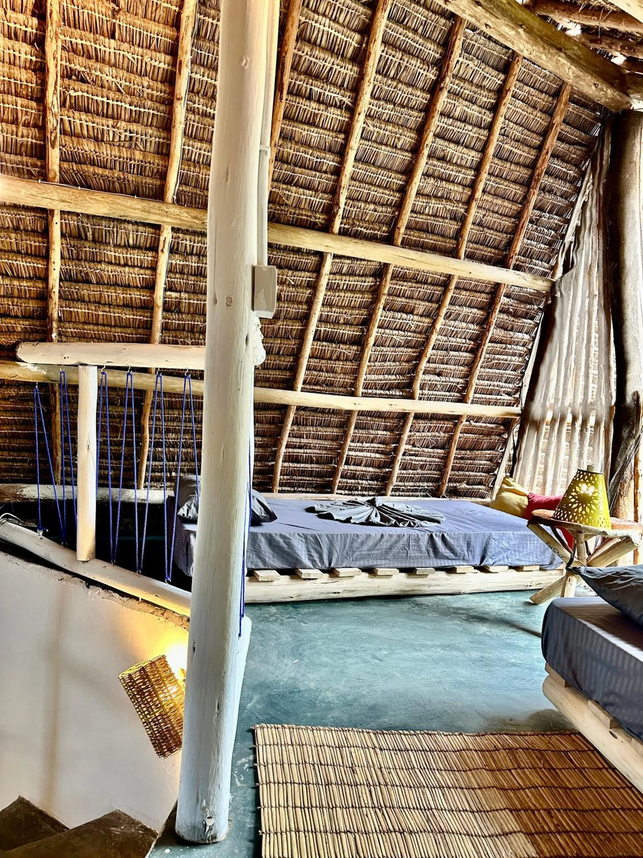 Bed in Kameleon Blue