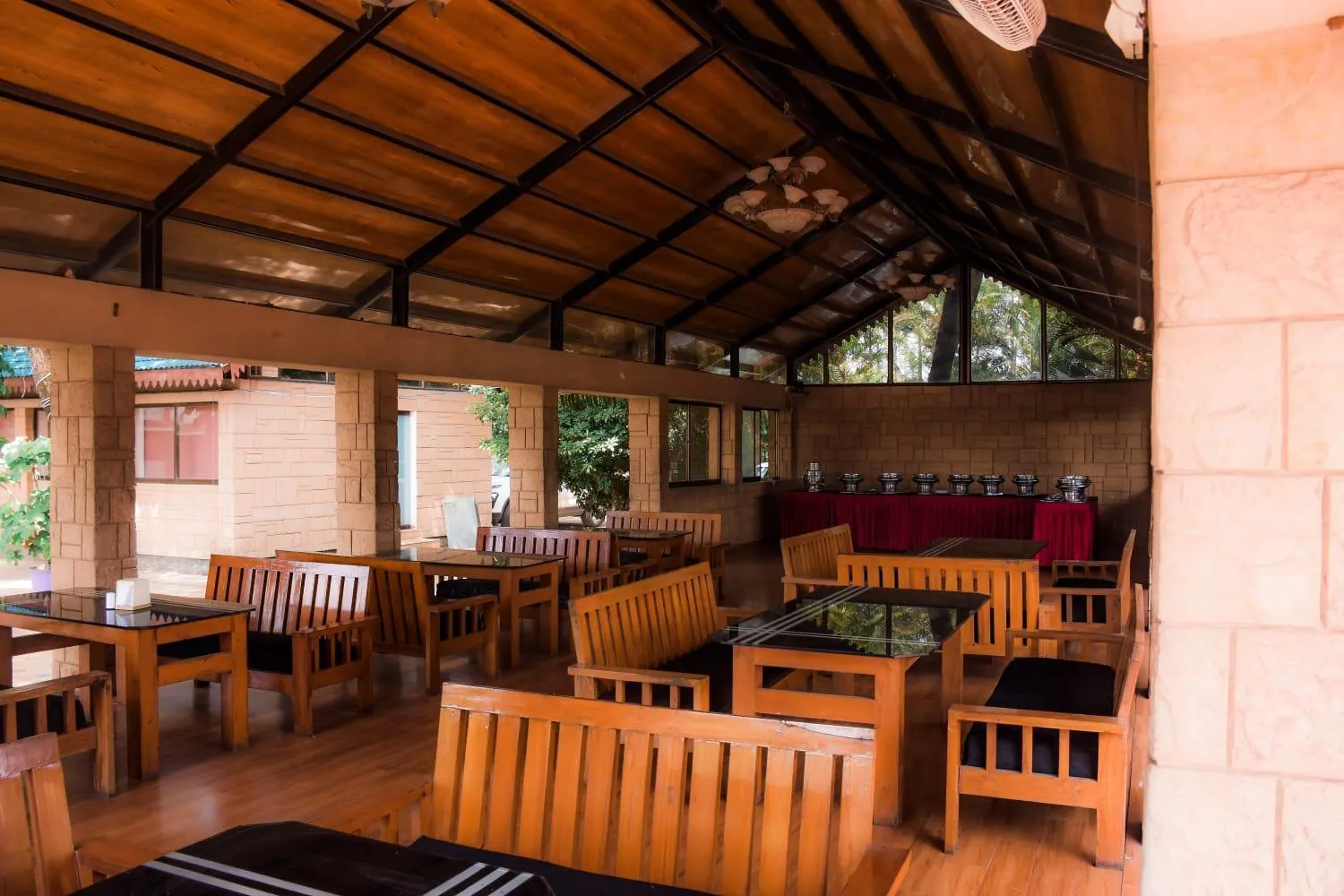 Restaurant/places to eat in Anand Resort - A luxury Private Pool Resort in Nashik